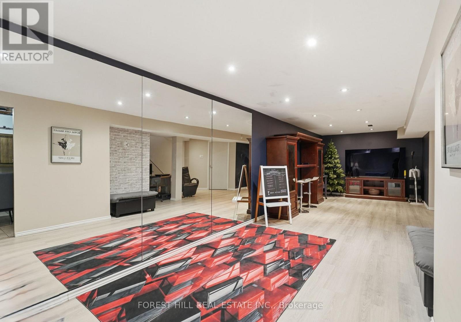 26 Laurel Valley Court, Vaughan, Ontario  L4K 2B3 - Photo 24 - N12976146