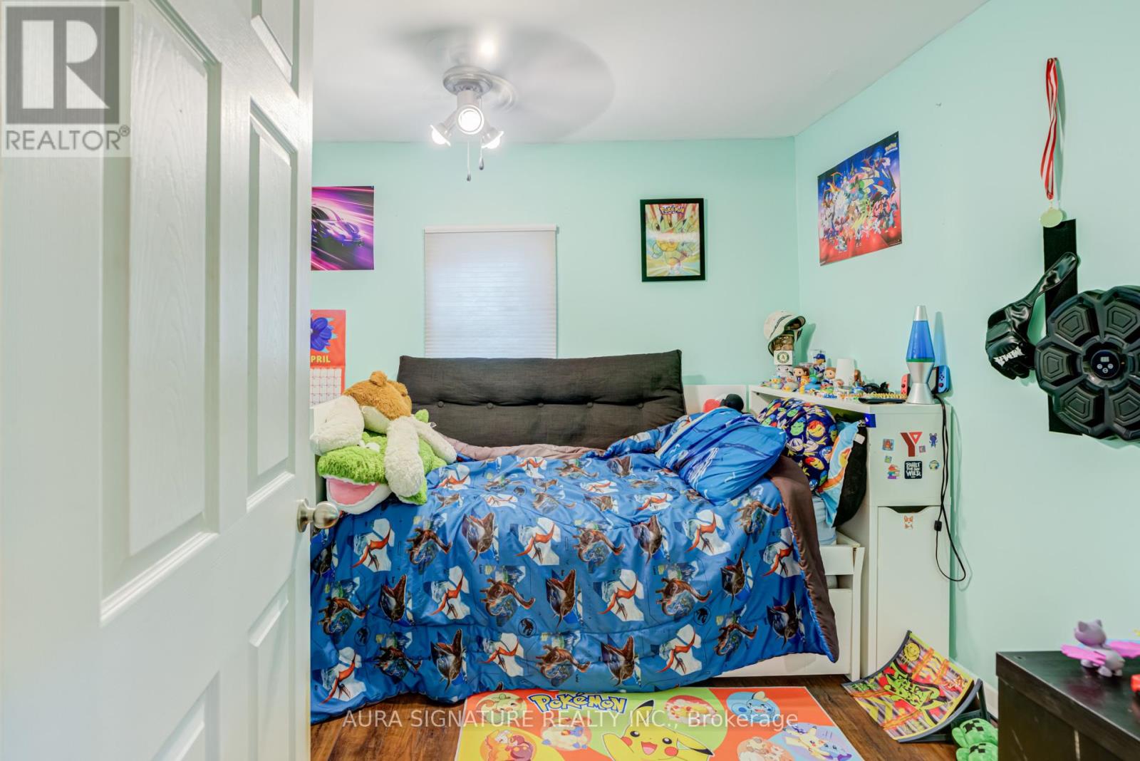 20 Riveredge Drive, Georgina, Ontario  L4P 2N9 - Photo 15 - N12976156