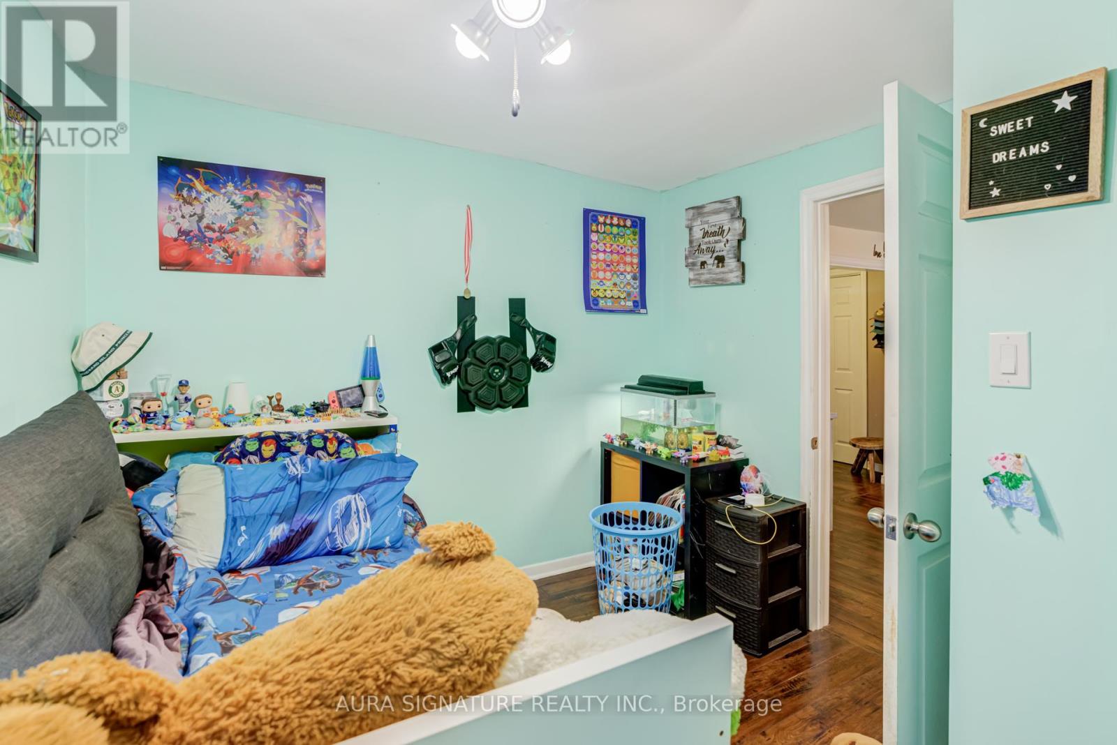 20 Riveredge Drive, Georgina, Ontario  L4P 2N9 - Photo 17 - N12976156