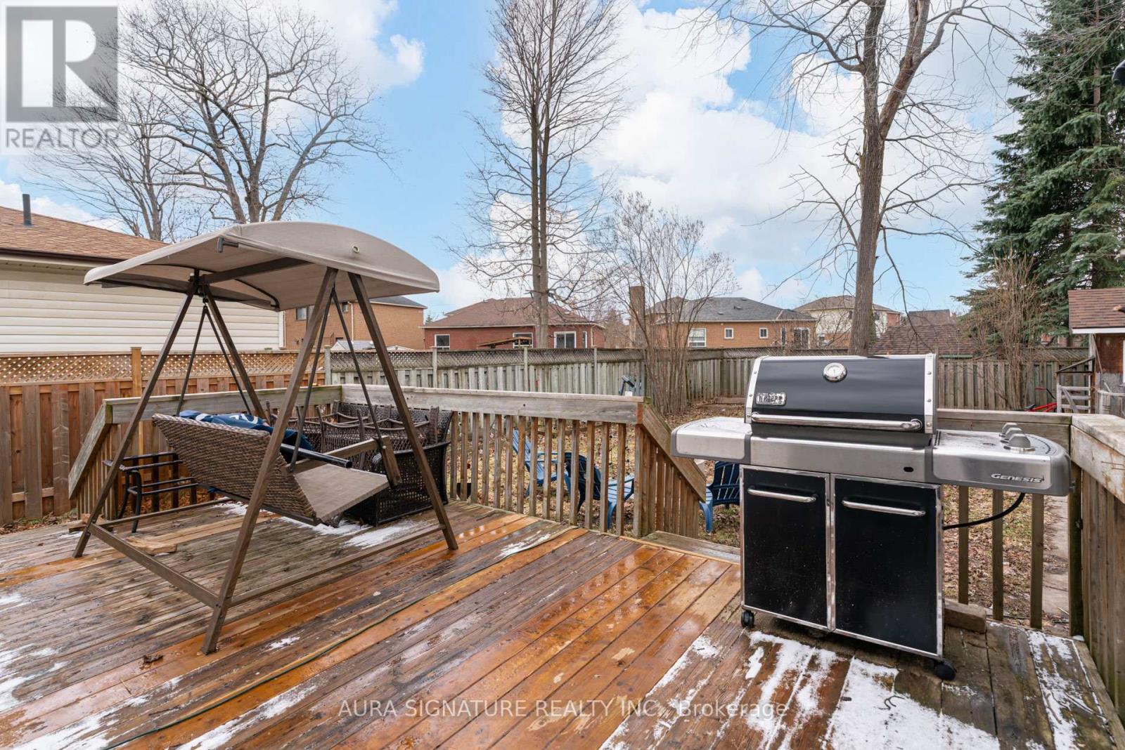 20 Riveredge Drive, Georgina, Ontario  L4P 2N9 - Photo 23 - N12976156