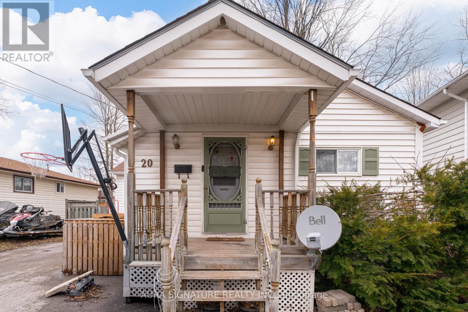 20 Riveredge Drive, Georgina, Ontario  L4P 2N9 - Photo 3 - N12976156