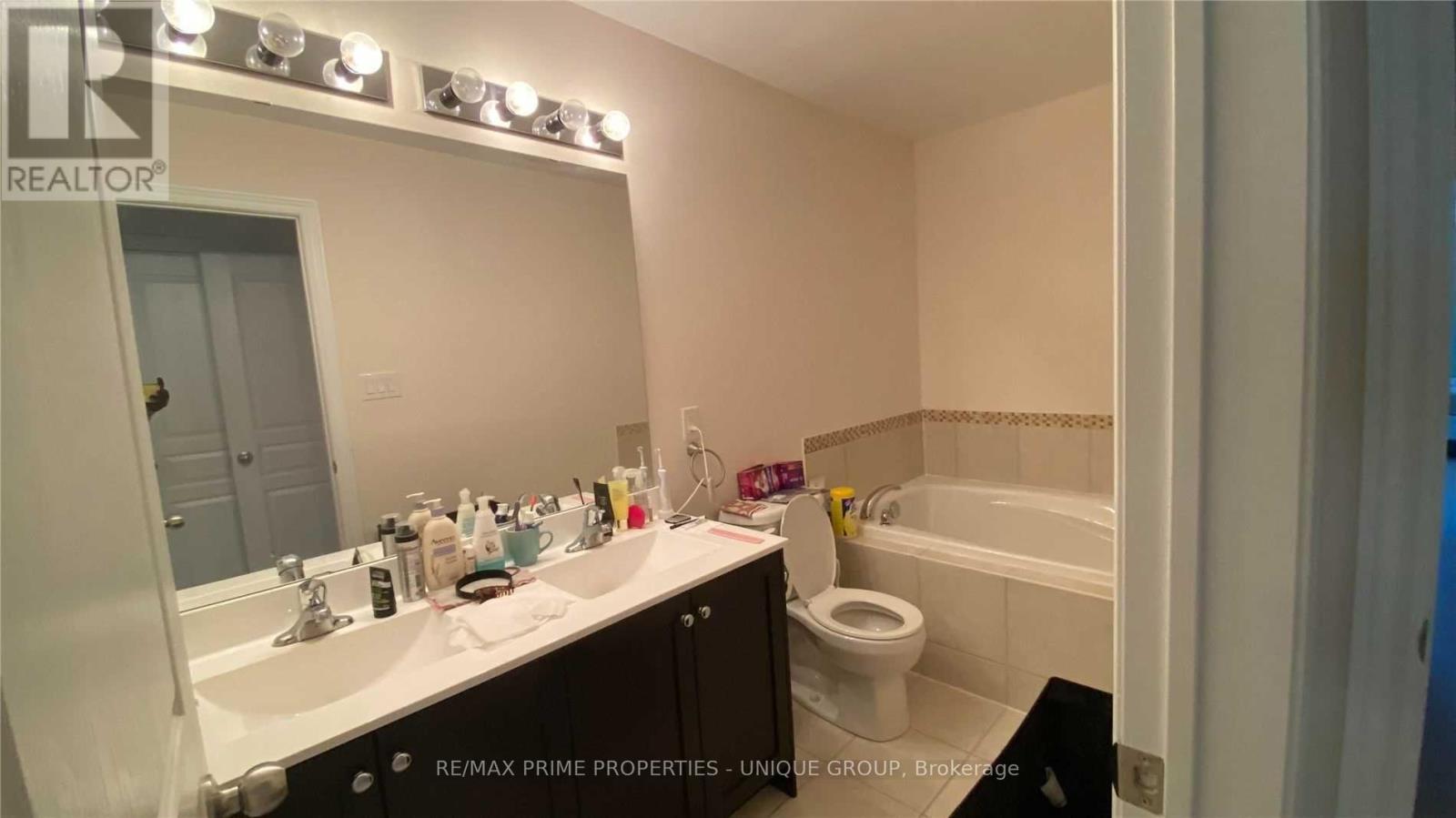 9503 Kennedy Road, Markham, Ontario  L6C 0X2 - Photo 7 - N12976158