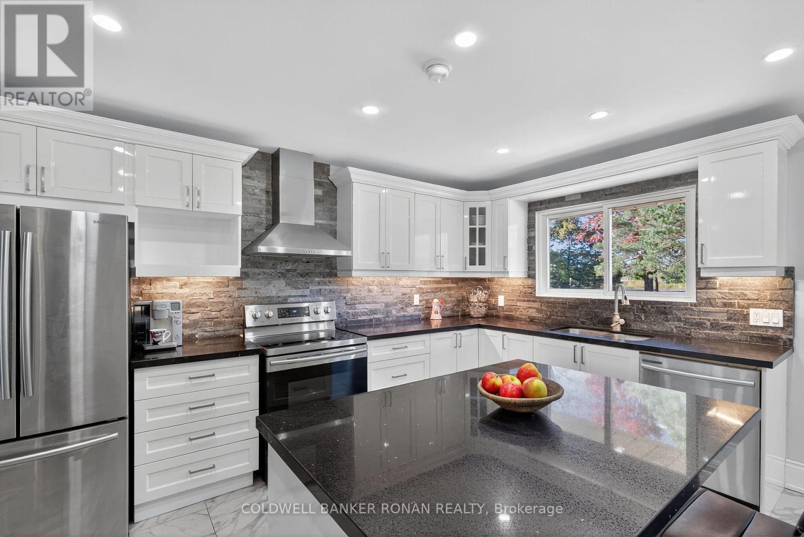 5697 2nd Line, New Tecumseth, Ontario  L0G 1T0 - Photo 9 - N12976162