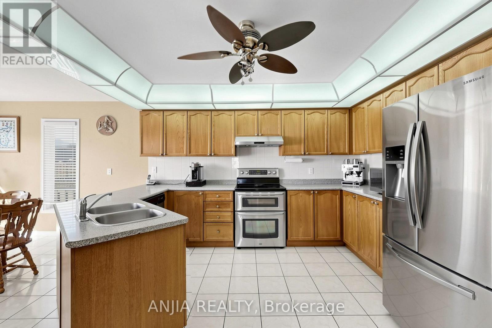 84 Havagal Crescent, Markham, Ontario  L3P 7G5 - Photo 10 - N12976222