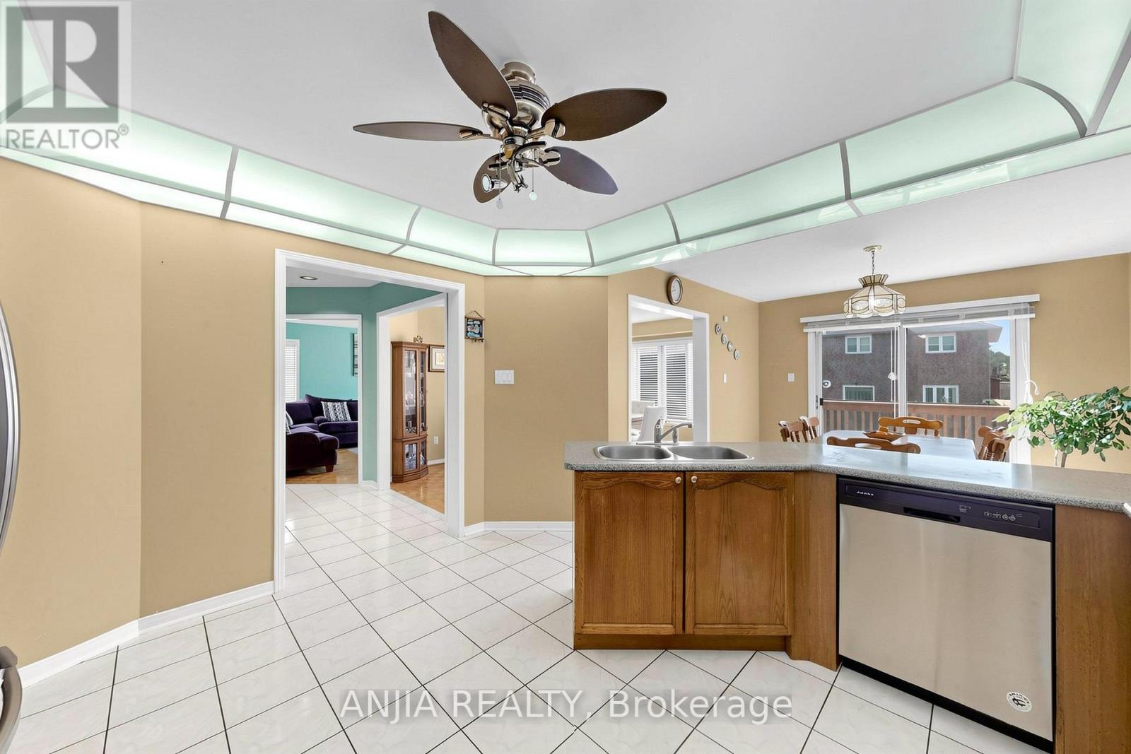 84 Havagal Crescent, Markham, Ontario  L3P 7G5 - Photo 11 - N12976222