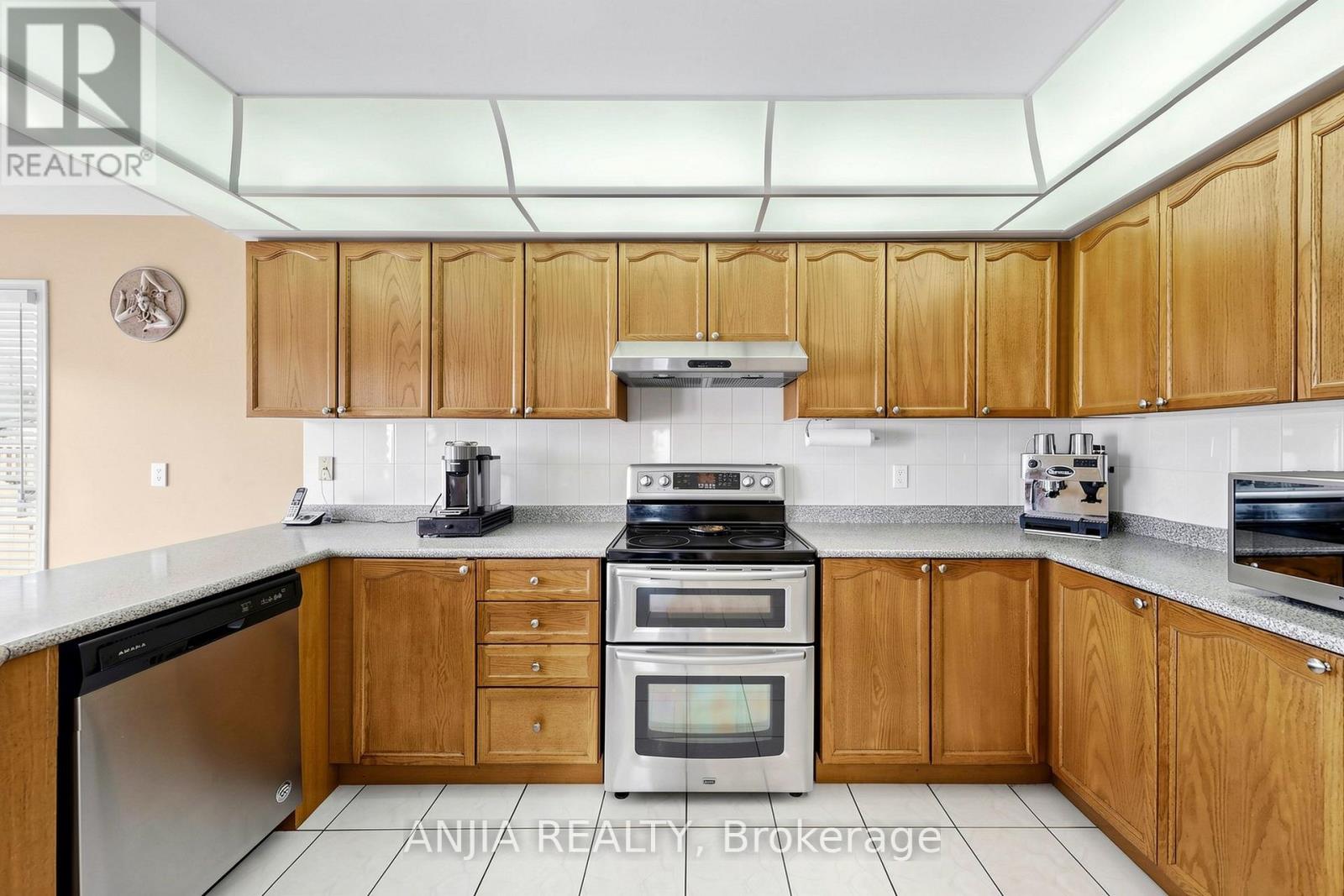 84 Havagal Crescent, Markham, Ontario  L3P 7G5 - Photo 12 - N12976222