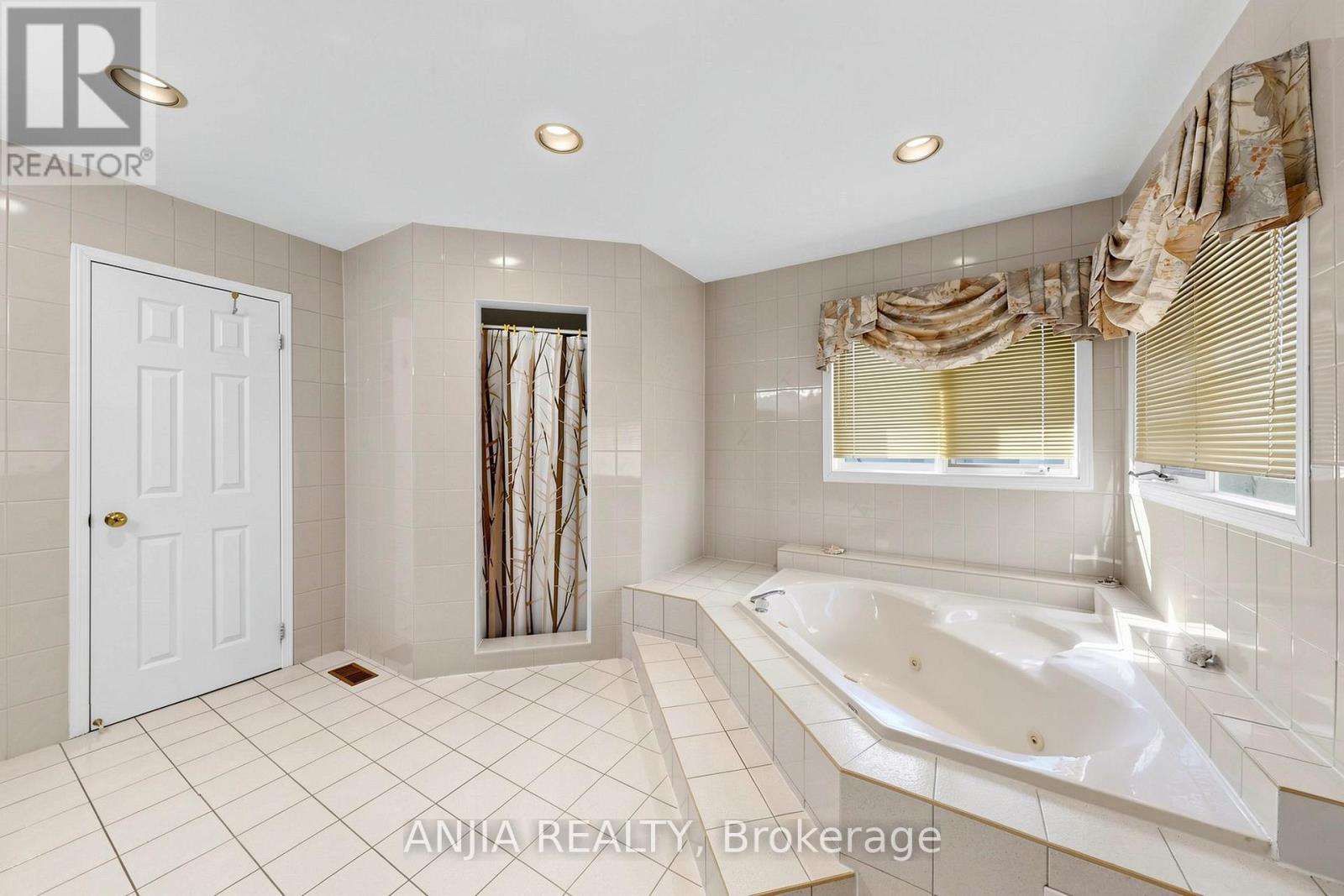 84 Havagal Crescent, Markham, Ontario  L3P 7G5 - Photo 27 - N12976222