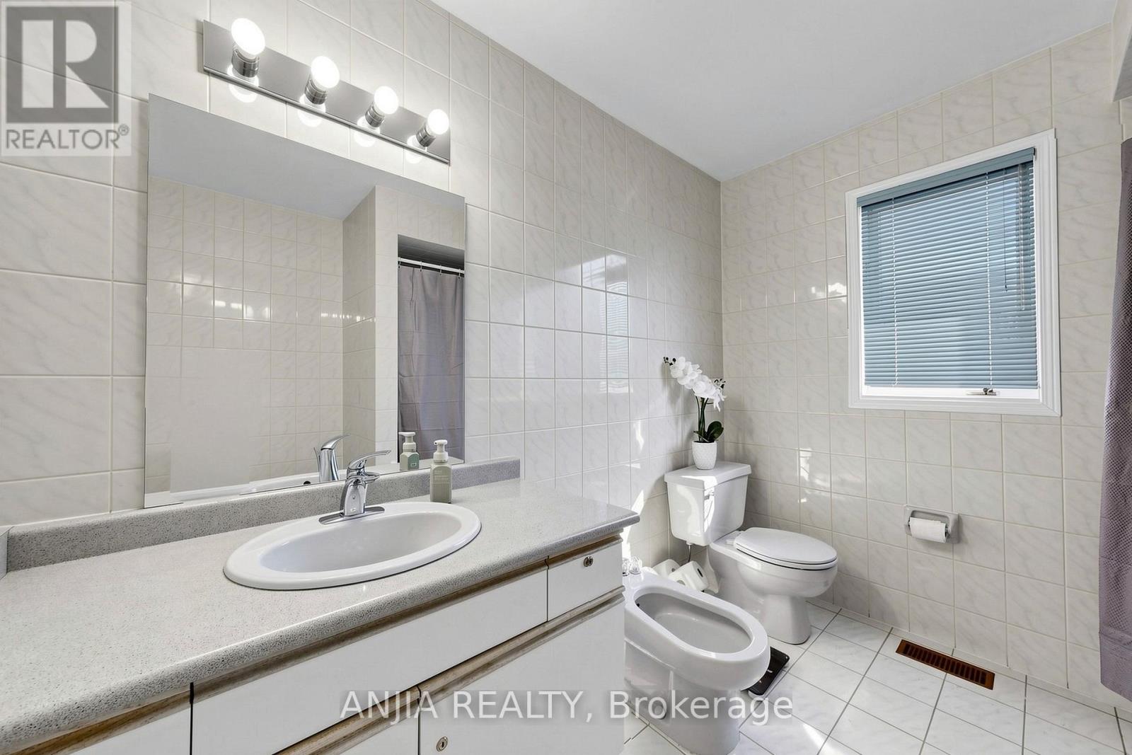 84 Havagal Crescent, Markham, Ontario  L3P 7G5 - Photo 33 - N12976222