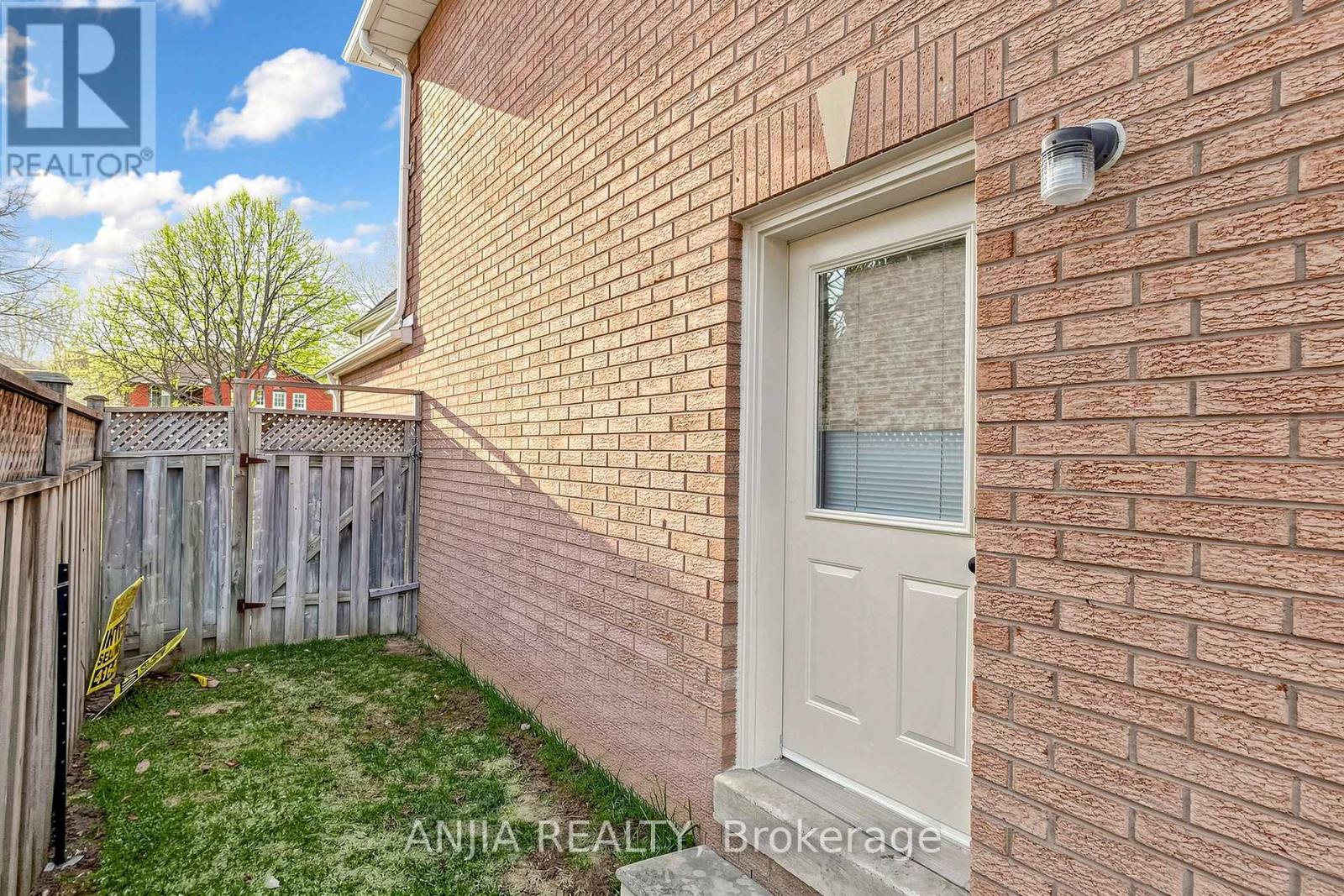 84 Havagal Crescent, Markham, Ontario  L3P 7G5 - Photo 43 - N12976222