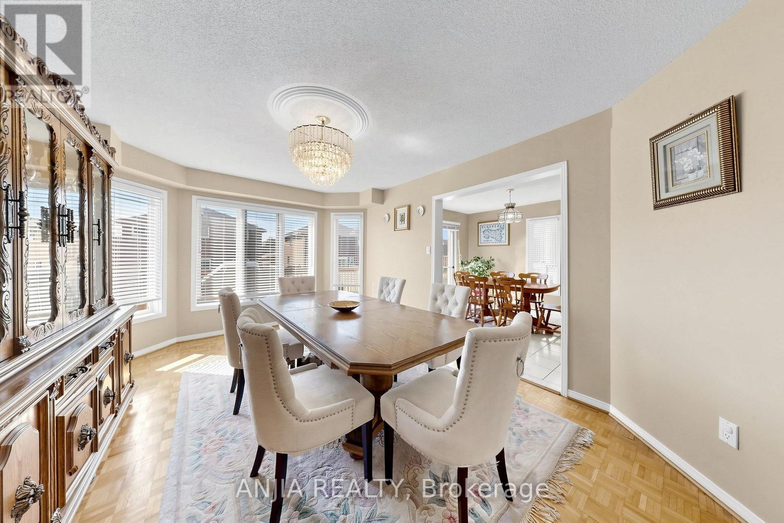 84 Havagal Crescent, Markham, Ontario  L3P 7G5 - Photo 6 - N12976222