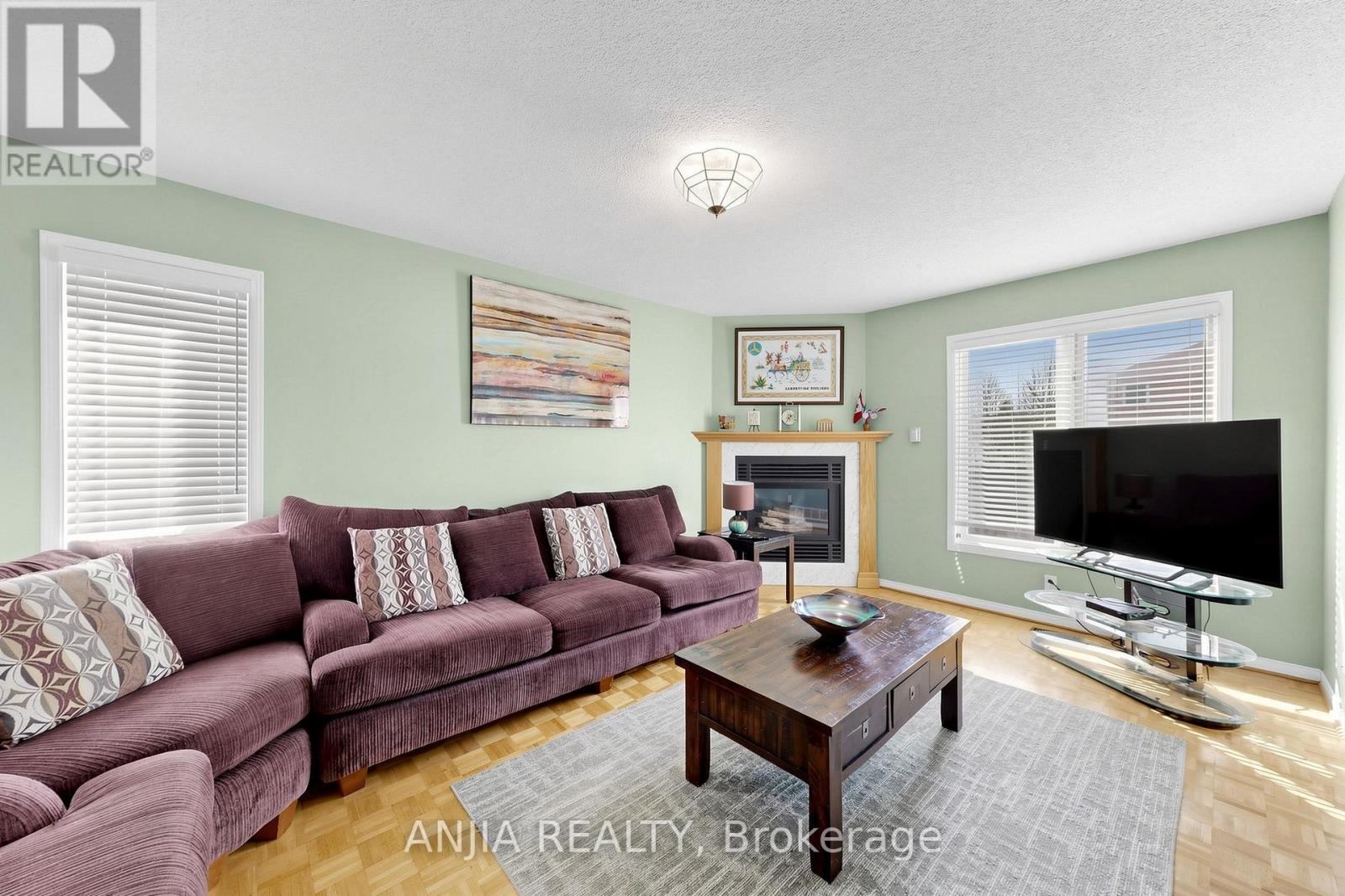 84 Havagal Crescent, Markham, Ontario  L3P 7G5 - Photo 8 - N12976222