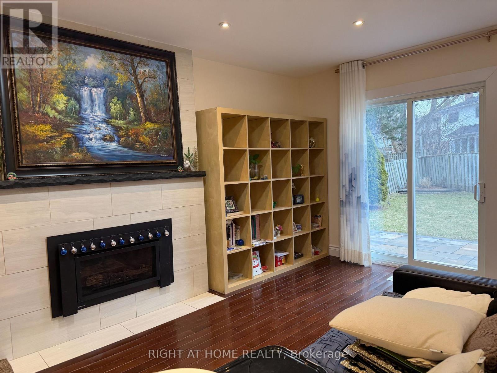 266 London Road, Newmarket, Ontario  L3Y 6K8 - Photo 7 - N12976238