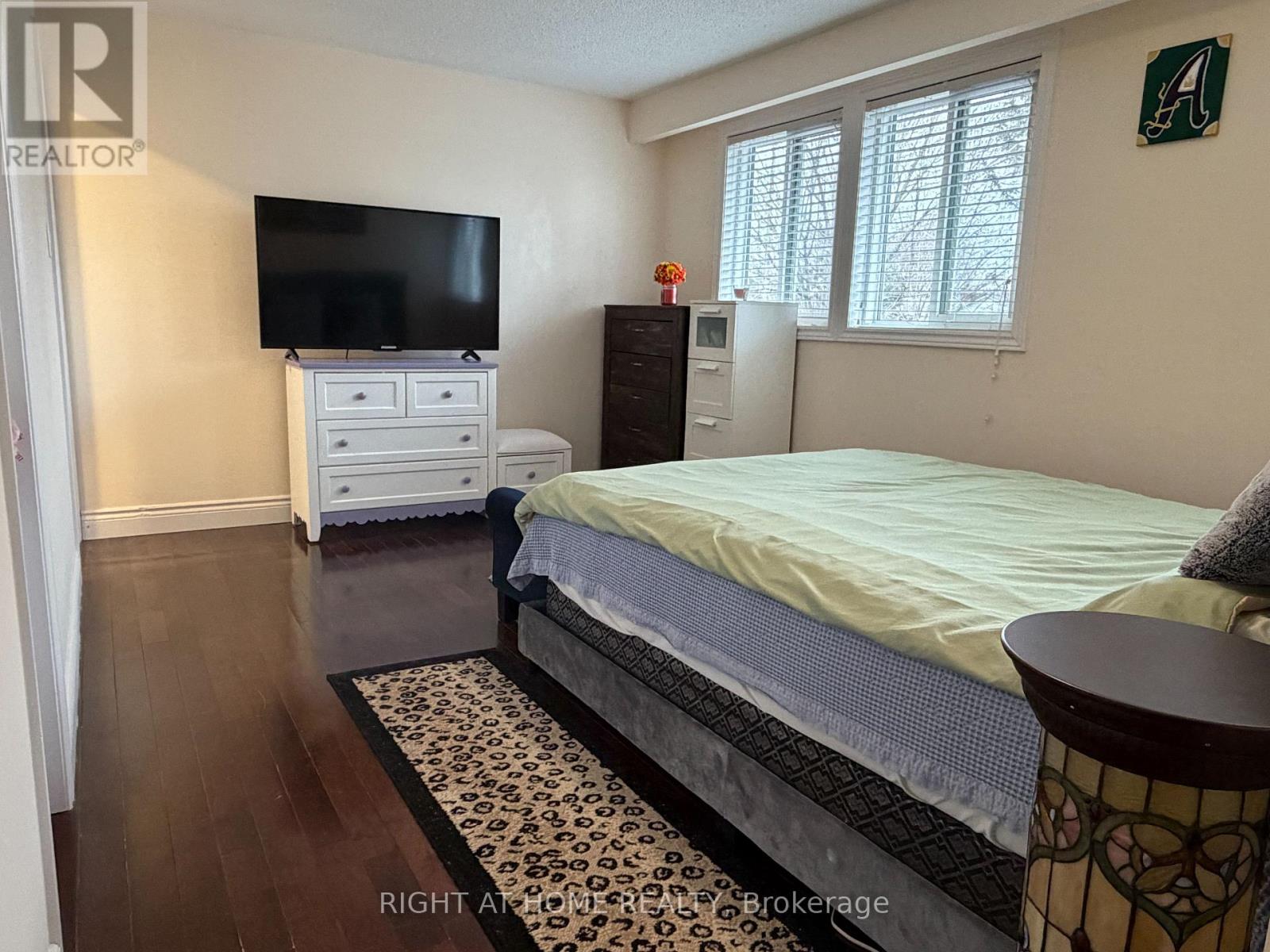 266 London Road, Newmarket, Ontario  L3Y 6K8 - Photo 8 - N12976238