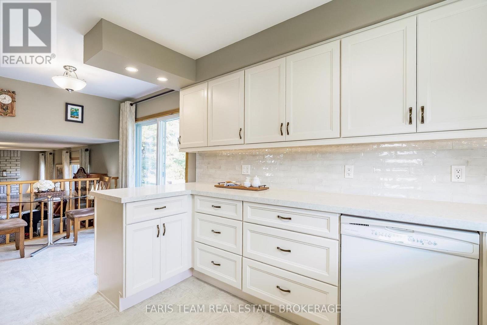 108 Sixth Street, Brock (Beaverton), Ontario  L0K 1A0 - Photo 10 - N12976240