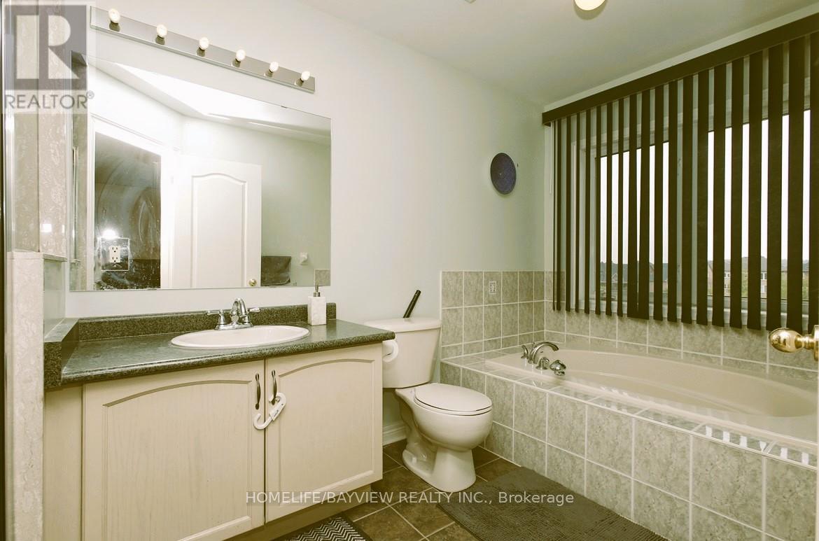 60 - 8 Townwood Drive, Richmond Hill, Ontario  L4E 4Y3 - Photo 16 - N12976246