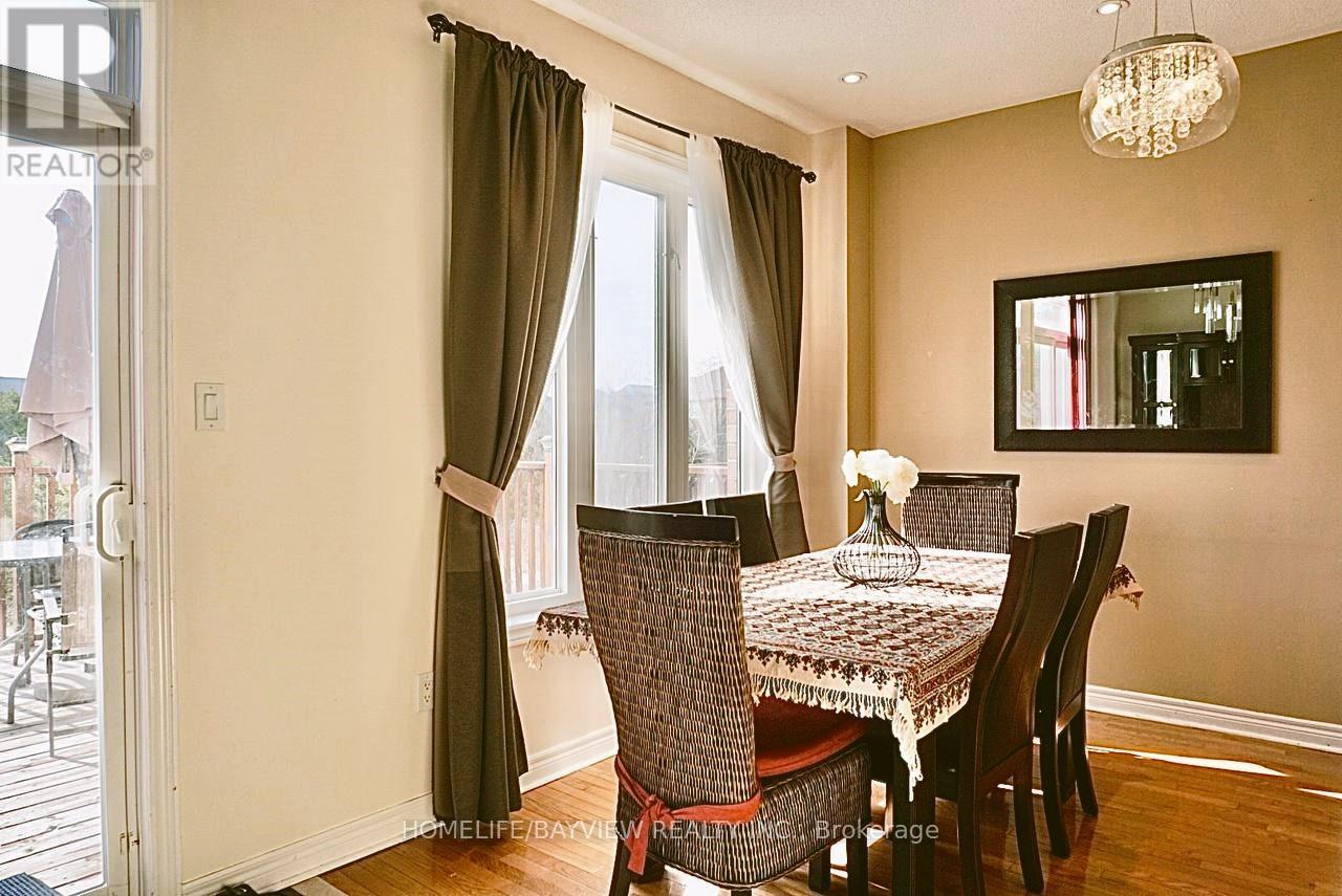 60 - 8 Townwood Drive, Richmond Hill, Ontario  L4E 4Y3 - Photo 6 - N12976246