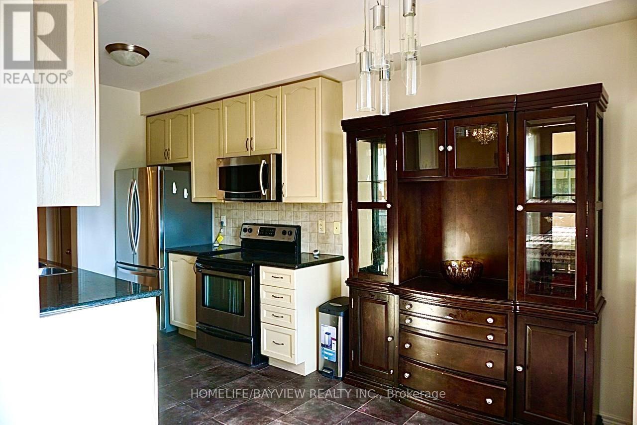 60 - 8 Townwood Drive, Richmond Hill, Ontario  L4E 4Y3 - Photo 9 - N12976246