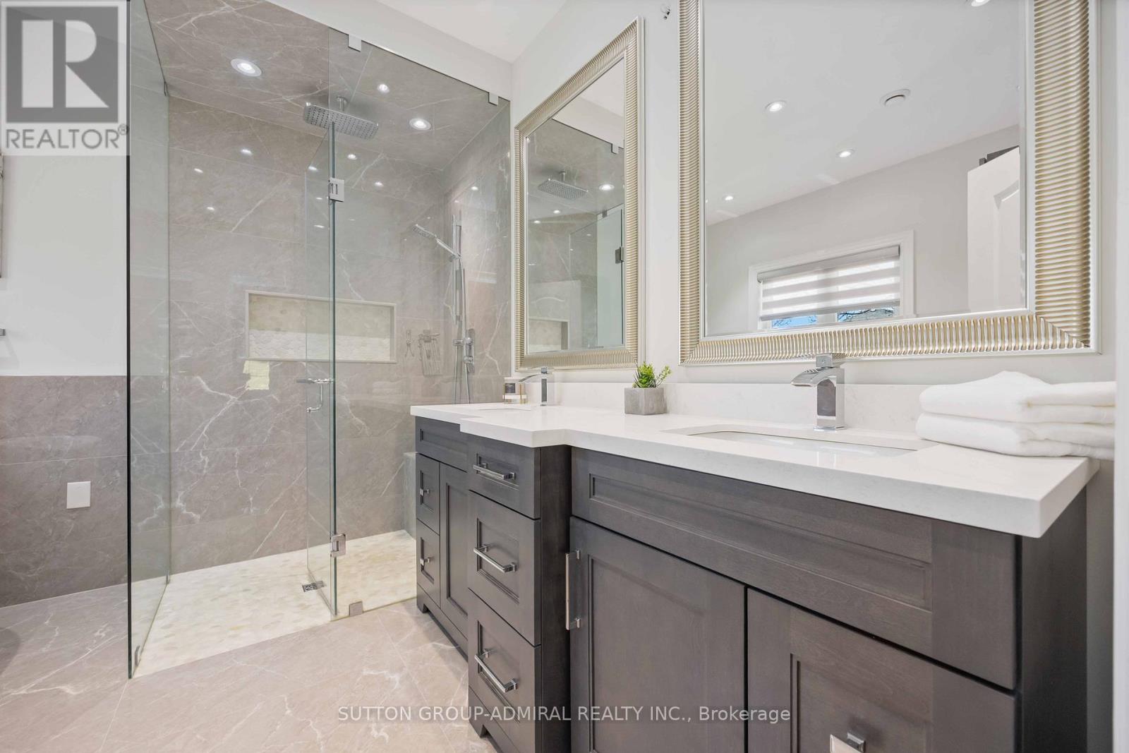 71 Glacier Court, Vaughan, Ontario  L6A 2V3 - Photo 16 - N12976274