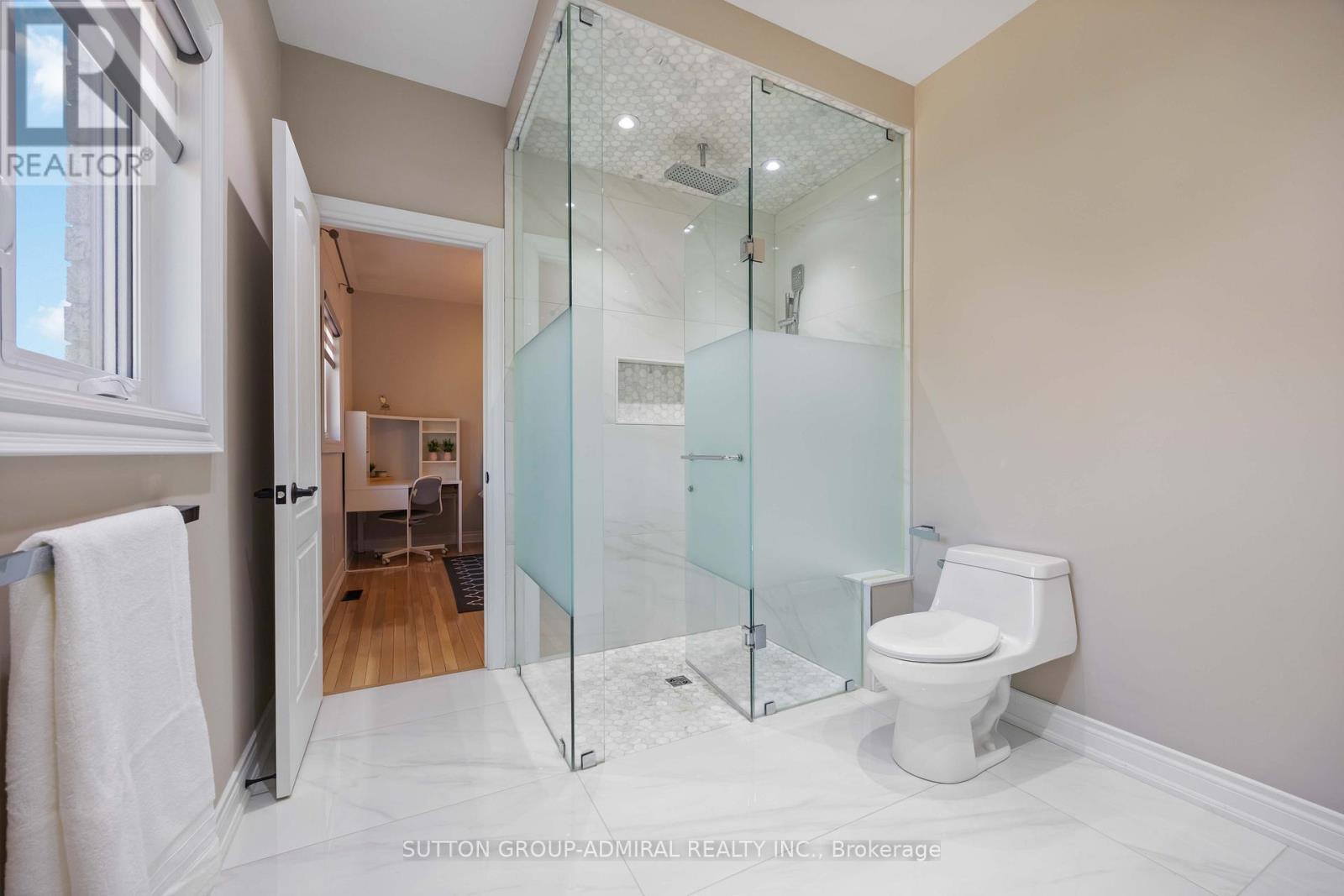 71 Glacier Court, Vaughan, Ontario  L6A 2V3 - Photo 19 - N12976274