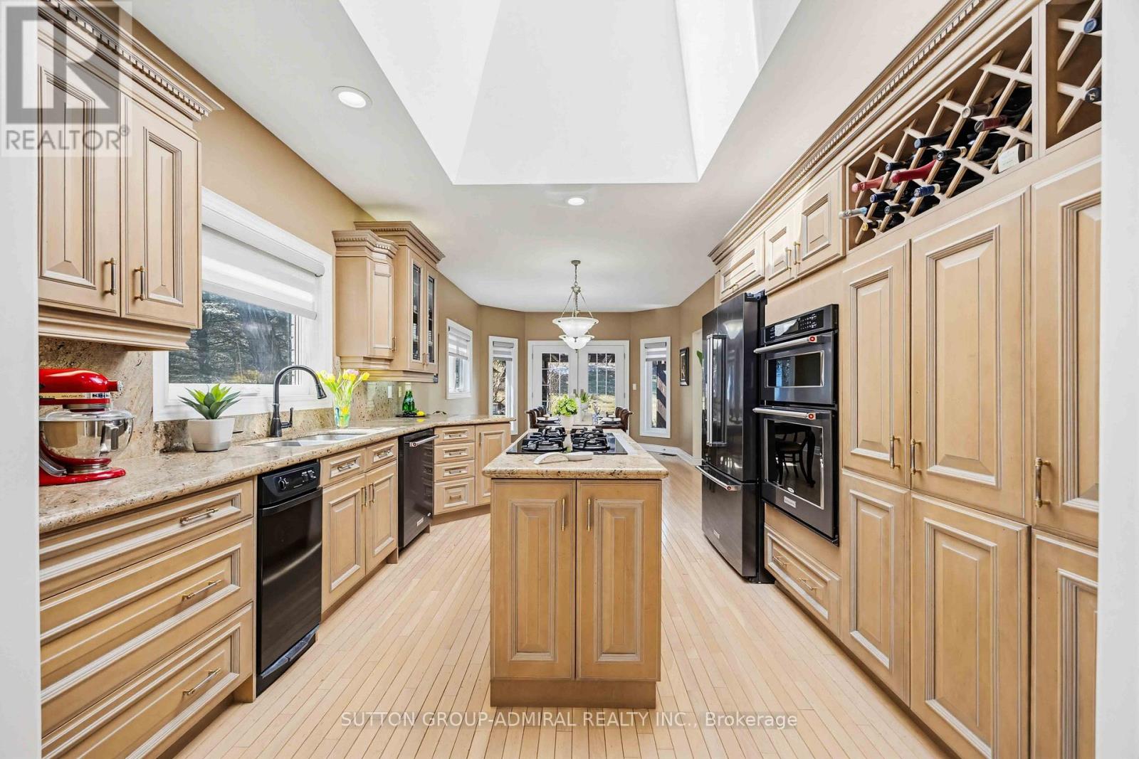 71 Glacier Court, Vaughan, Ontario  L6A 2V3 - Photo 7 - N12976274