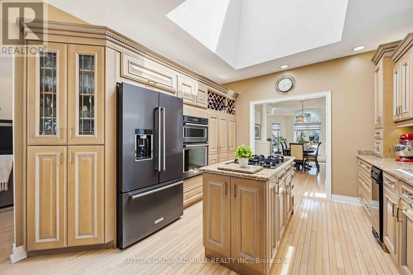 71 Glacier Court, Vaughan, Ontario  L6A 2V3 - Photo 9 - N12976274