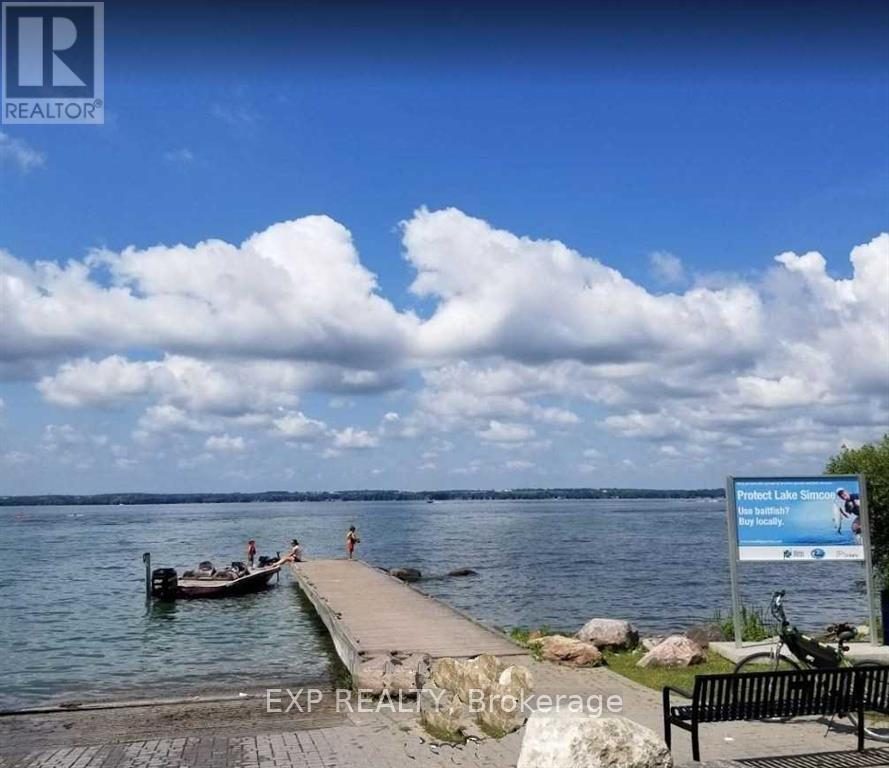 51 Lake Drive N, Georgina, Ontario  L4P 1A5 - Photo 6 - N12976298