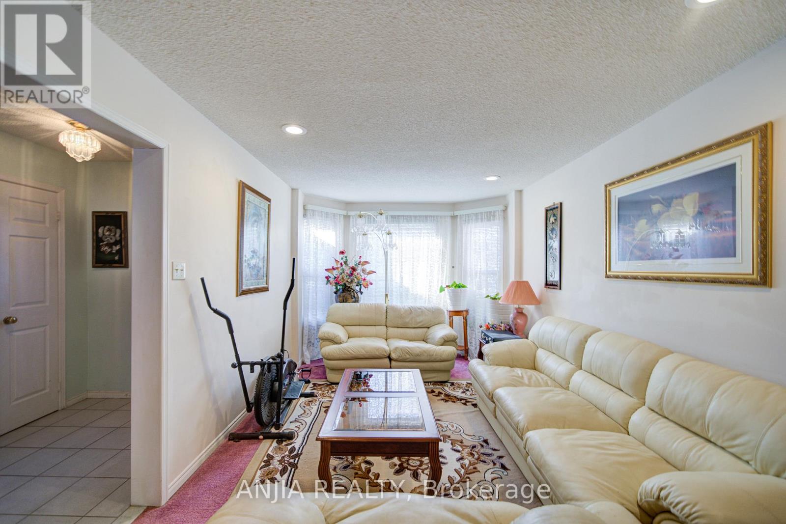 34 Baylawn Drive, Markham, Ontario  L3S 2R8 - Photo 10 - N12976310