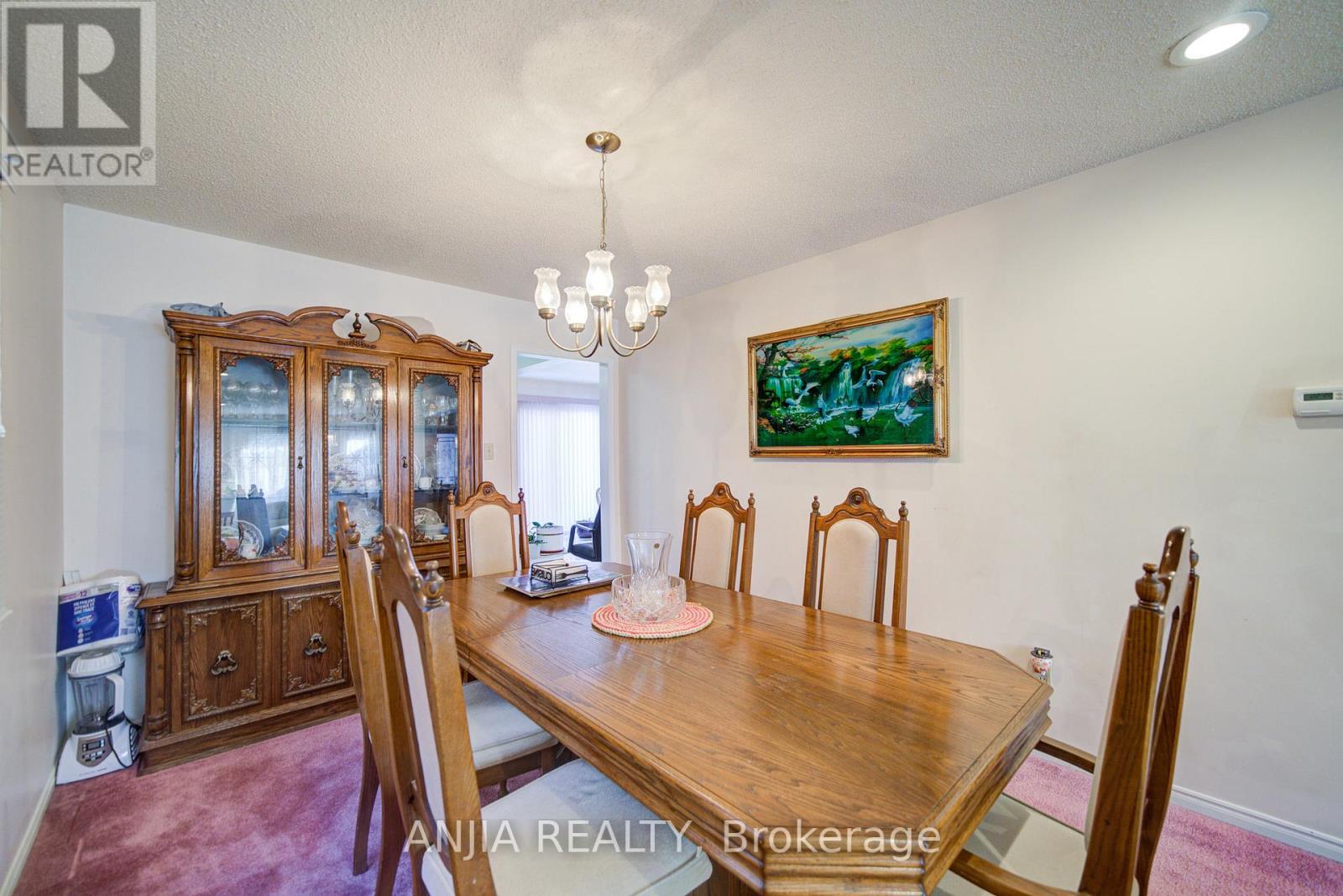 34 Baylawn Drive, Markham, Ontario  L3S 2R8 - Photo 13 - N12976310