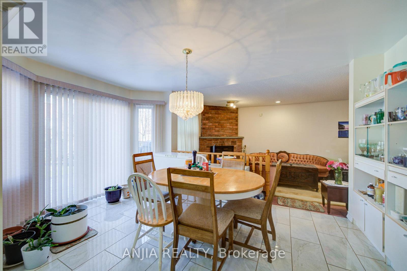 34 Baylawn Drive, Markham, Ontario  L3S 2R8 - Photo 19 - N12976310