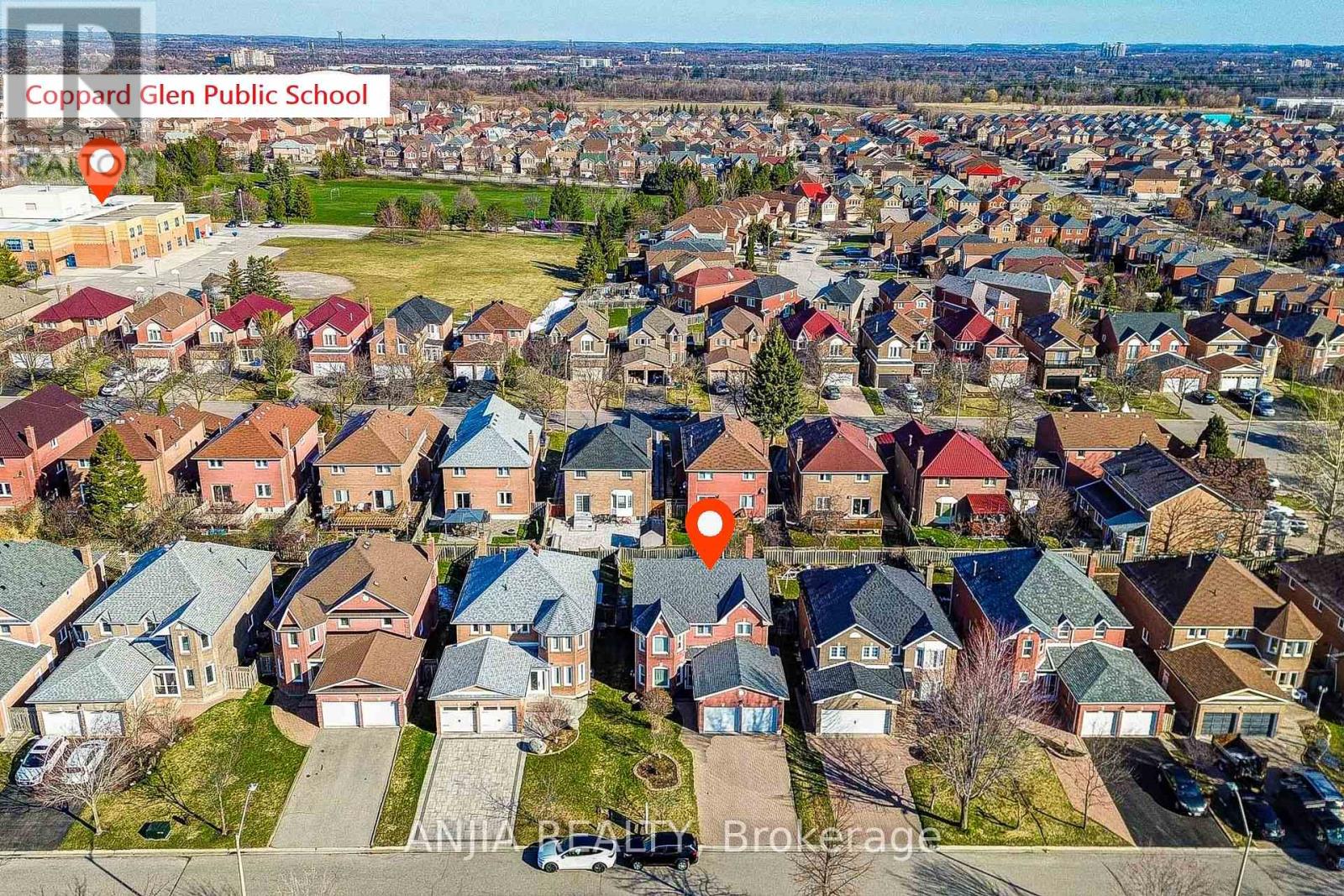 34 Baylawn Drive, Markham, Ontario  L3S 2R8 - Photo 2 - N12976310