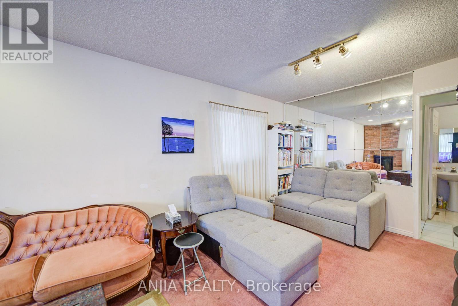 34 Baylawn Drive, Markham, Ontario  L3S 2R8 - Photo 22 - N12976310