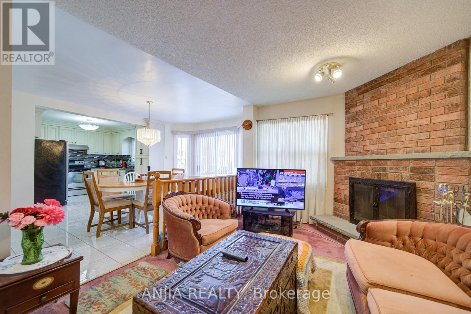 34 Baylawn Drive, Markham, Ontario  L3S 2R8 - Photo 23 - N12976310