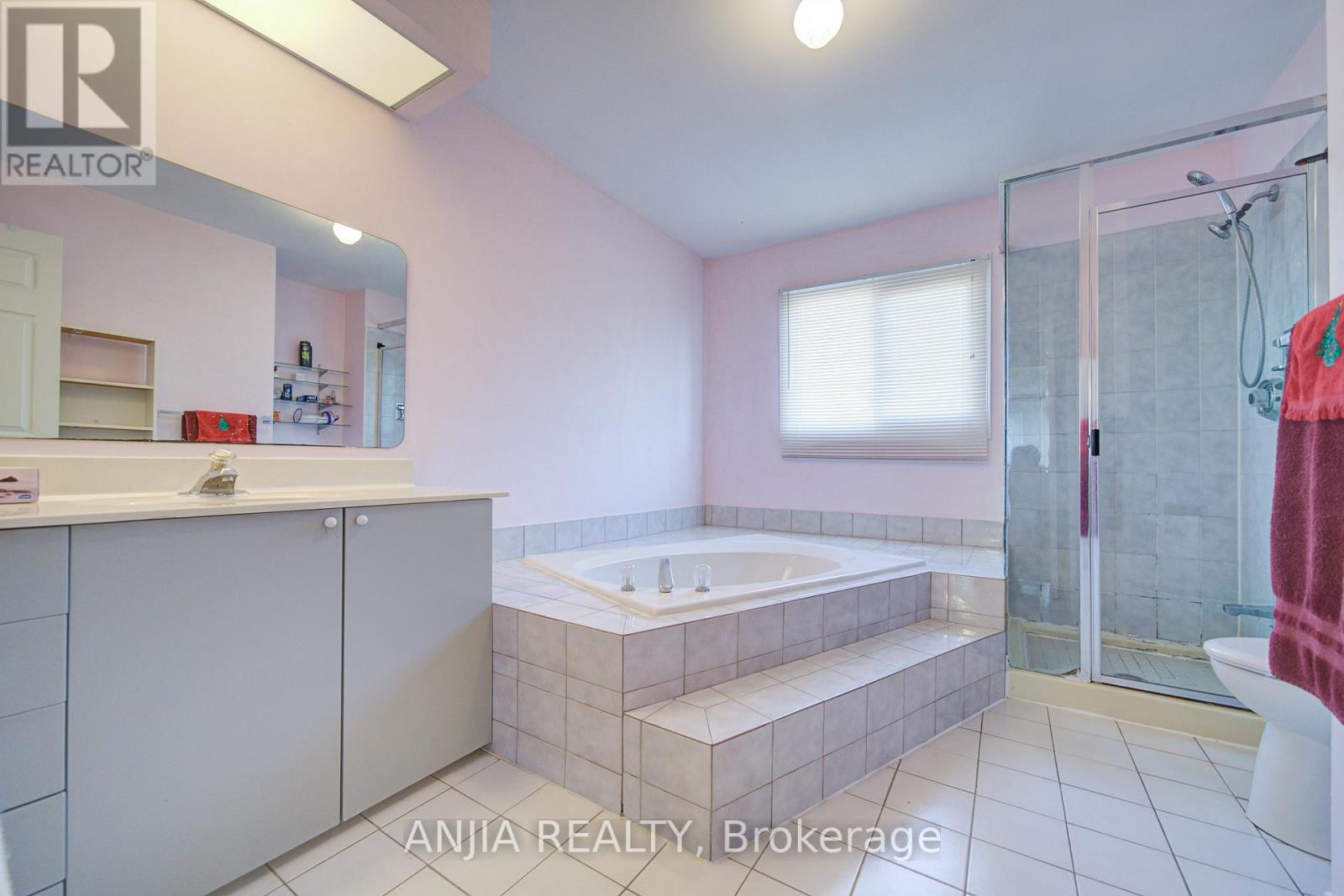 34 Baylawn Drive, Markham, Ontario  L3S 2R8 - Photo 29 - N12976310