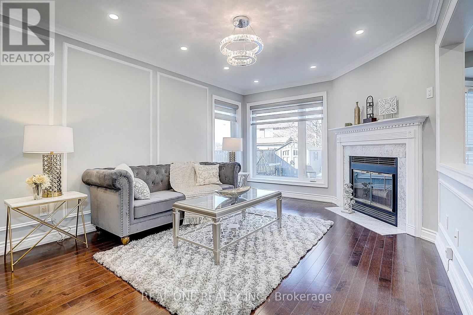 4 Casson Place, Markham, Ontario  L3R 0G2 - Photo 10 - N12976324