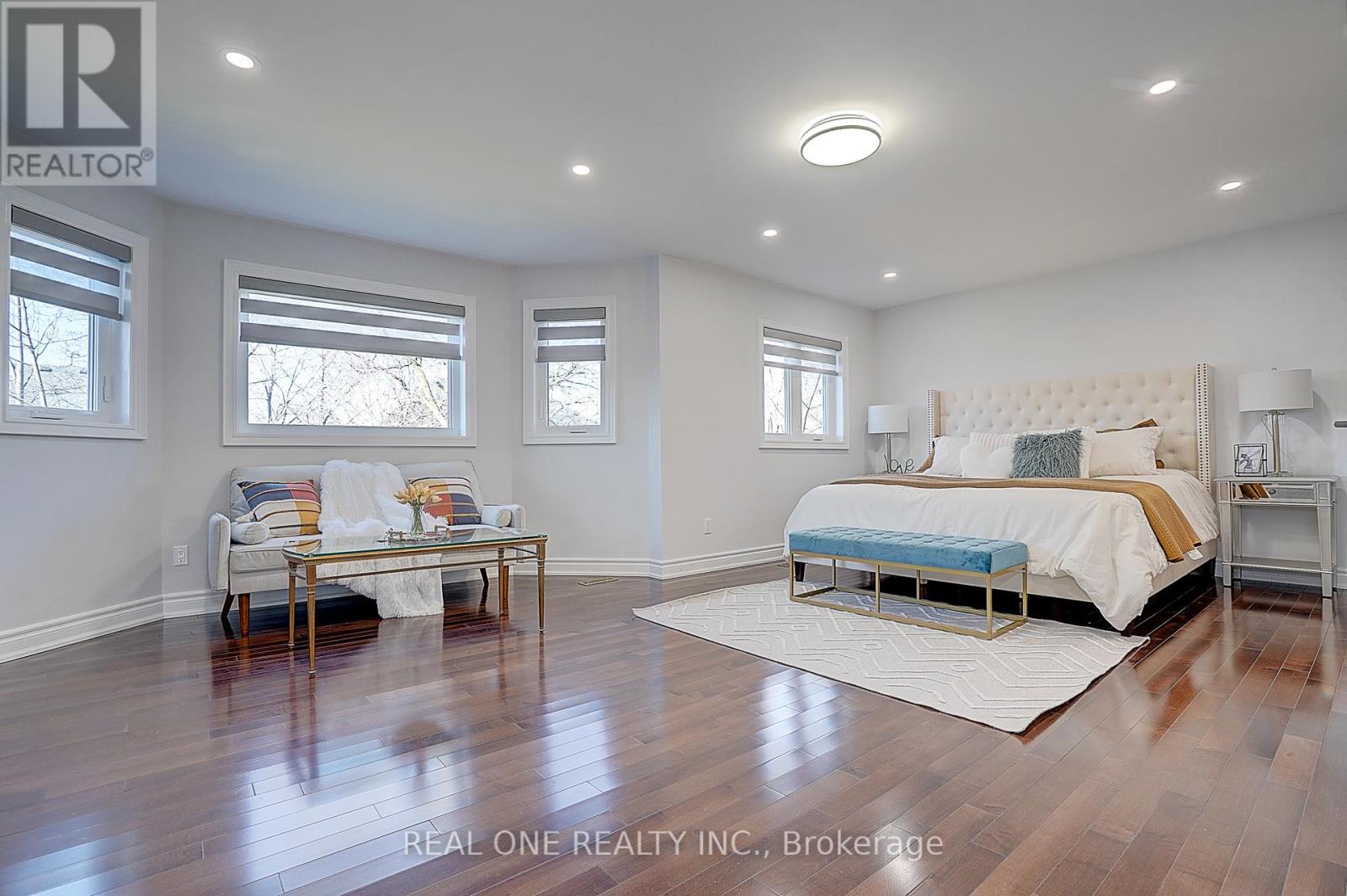 4 Casson Place, Markham, Ontario  L3R 0G2 - Photo 17 - N12976324