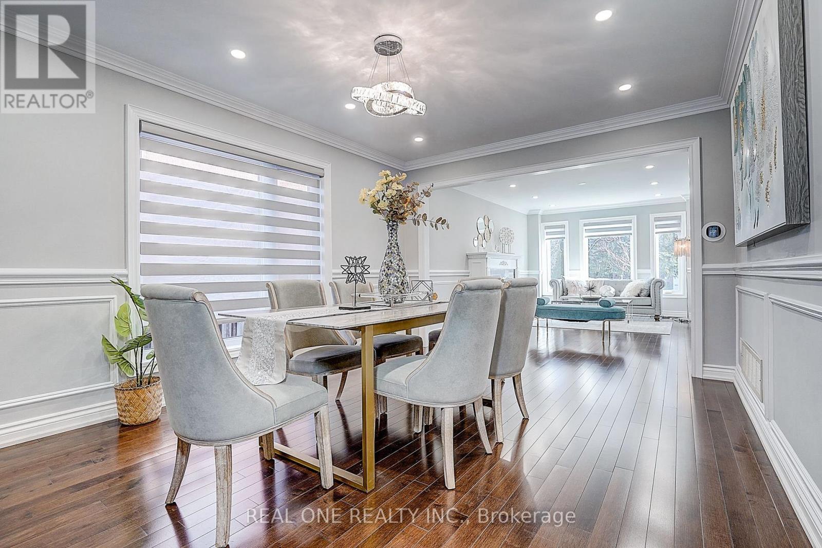 4 Casson Place, Markham, Ontario  L3R 0G2 - Photo 8 - N12976324