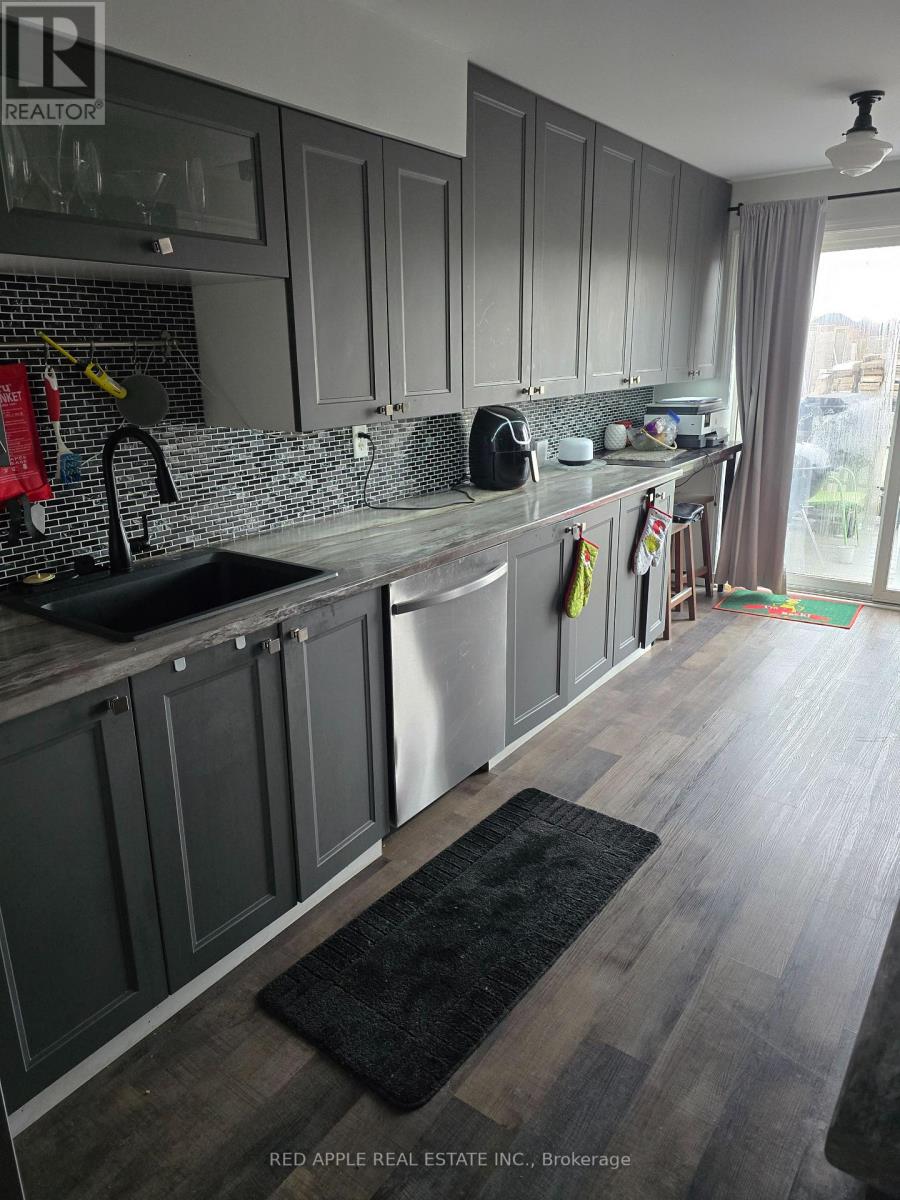 2029 Swan Street, Innisfil, Ontario  L9S 0B5 - Photo 8 - N12976332