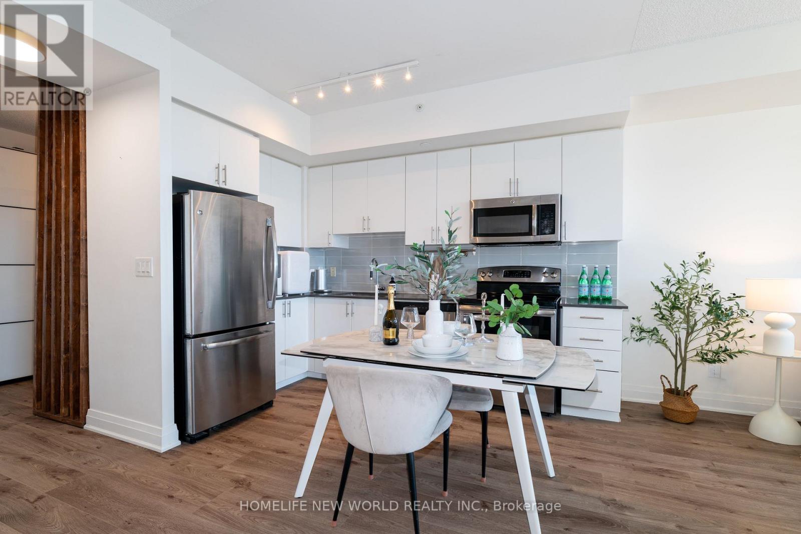 Ph201 - 7165 Yonge Street, Markham, Ontario  L3T 0E1 - Photo 10 - N12976334