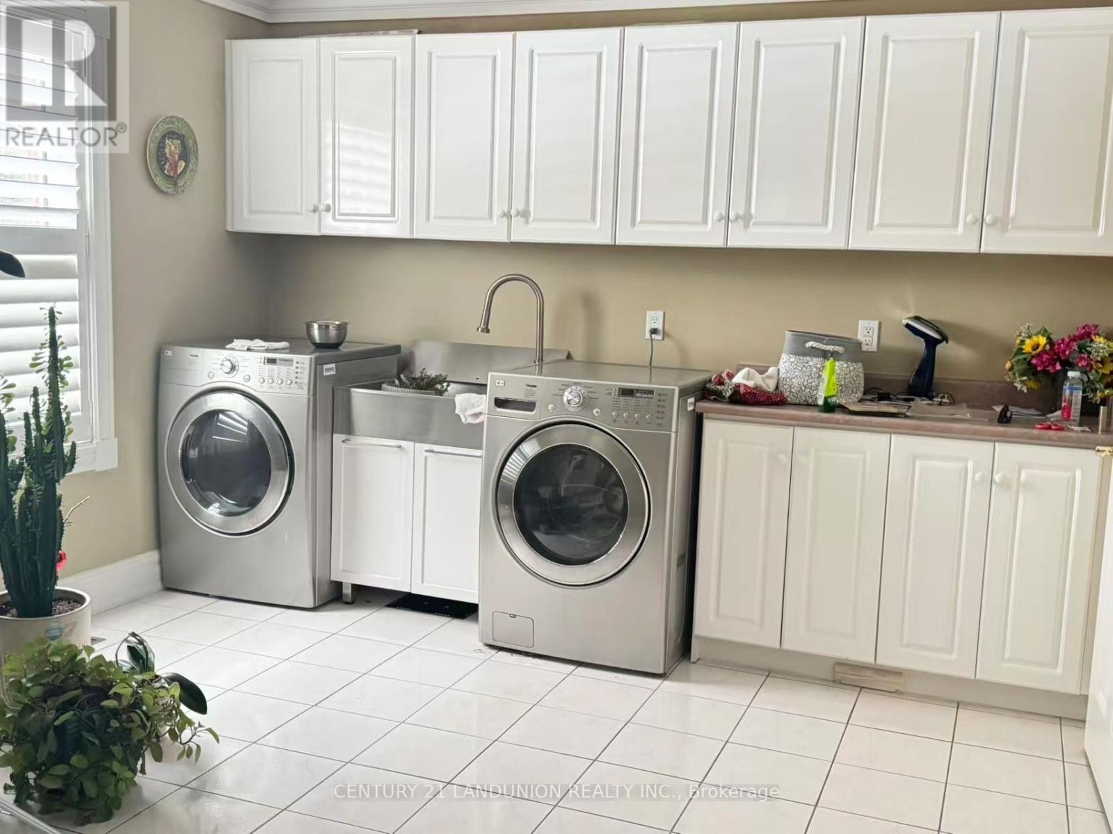 5 Dafoe Court, Aurora, Ontario  L4G 7C8 - Photo 14 - N12976402