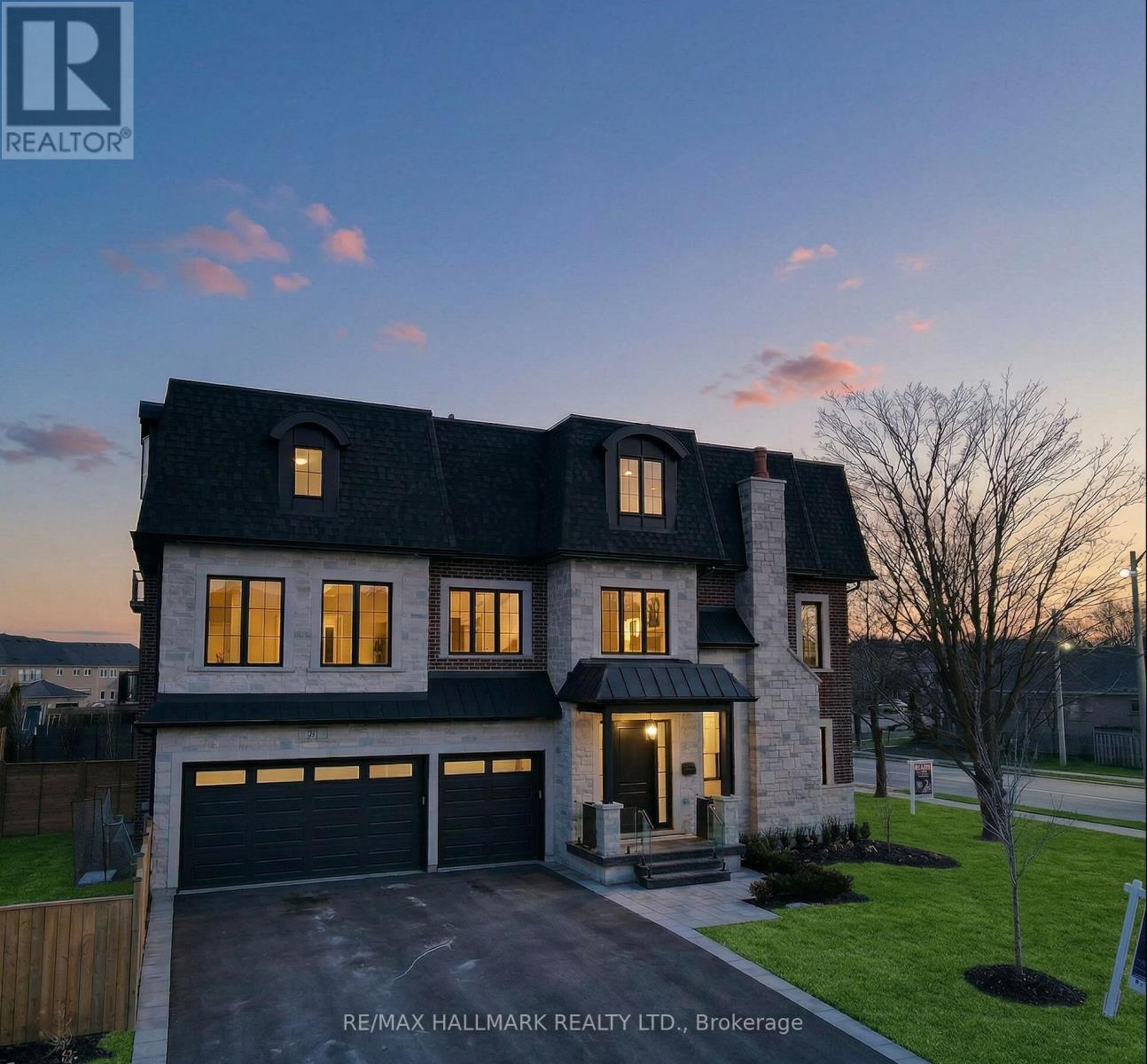 31 Naughton Drive, Richmond Hill, Ontario  L4C 4M6 - Photo 3 - N12976440