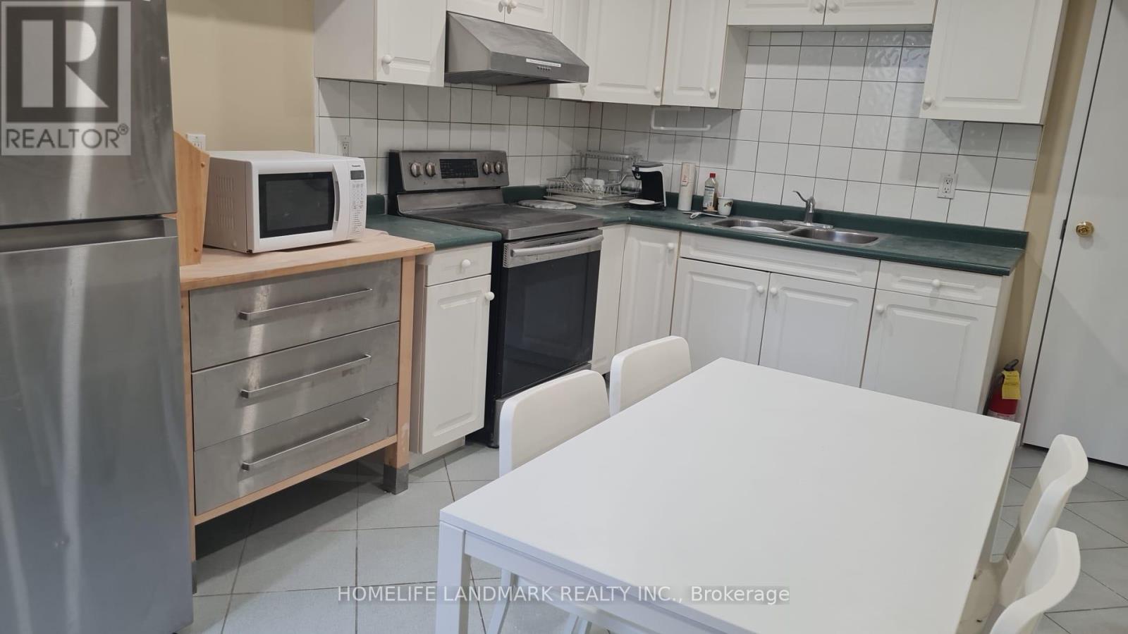 Bsmt - 38 Lois Drive, Vaughan, Ontario  L4H 1H8 - Photo 2 - N12976528