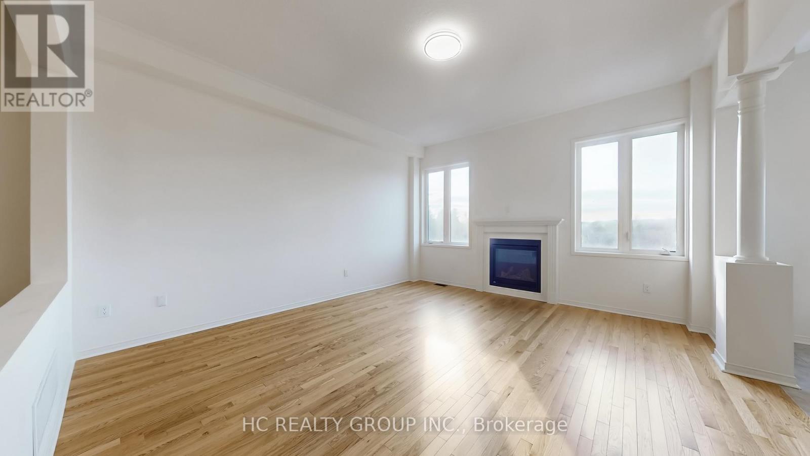 156 Hartney Drive, Richmond Hill, Ontario  L4S 0L1 - Photo 3 - N12976530