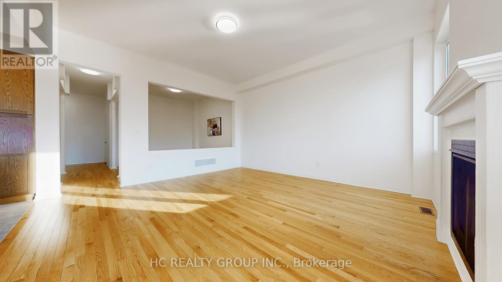 156 Hartney Drive, Richmond Hill, Ontario  L4S 0L1 - Photo 4 - N12976530