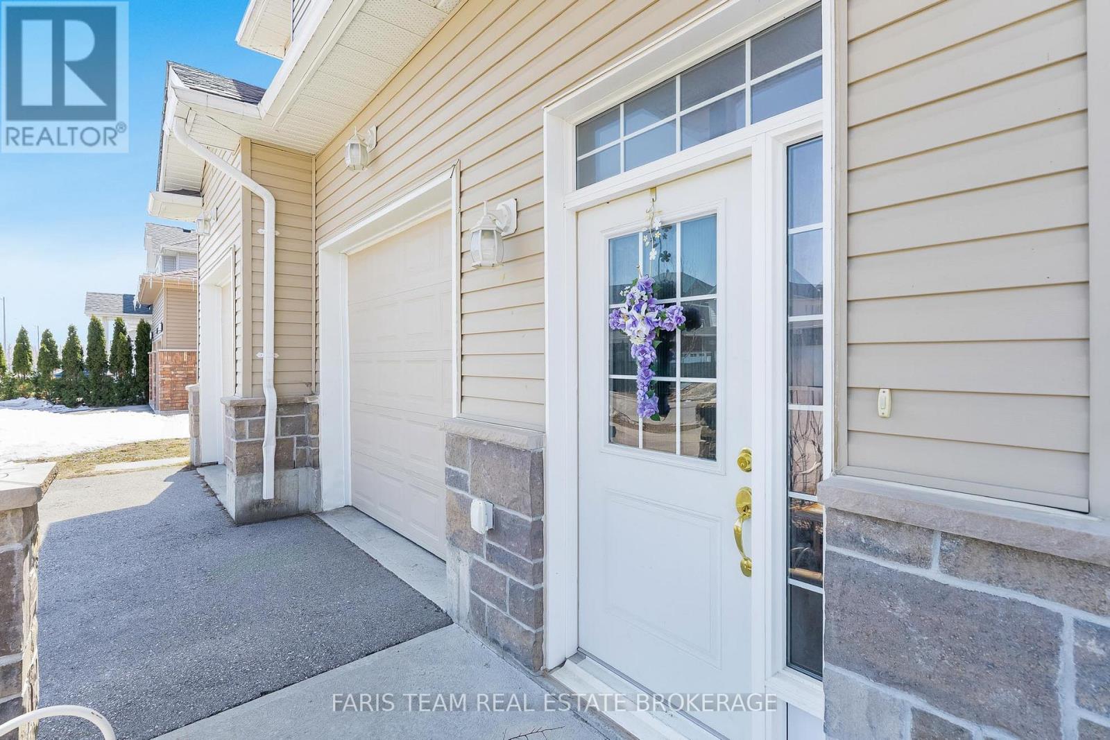 3118 Emperor Drive, Orillia, Ontario  L3V 0G4 - Photo 3 - S12976188