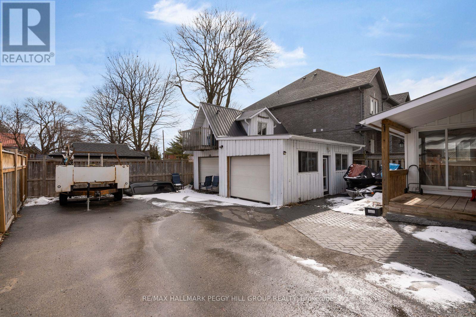 131 Sanford Street, Barrie (Sanford), Ontario  L4N 3C8 - Photo 17 - S12976376