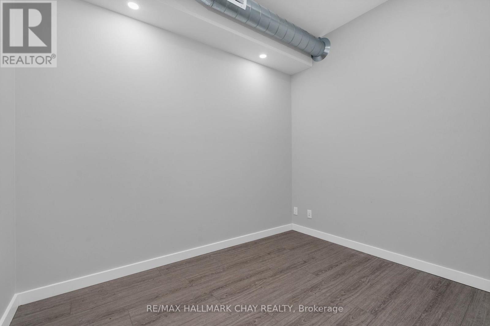 163 Mary Street, Orillia, Ontario L3V 3E3 - Photo 6 - S12976574