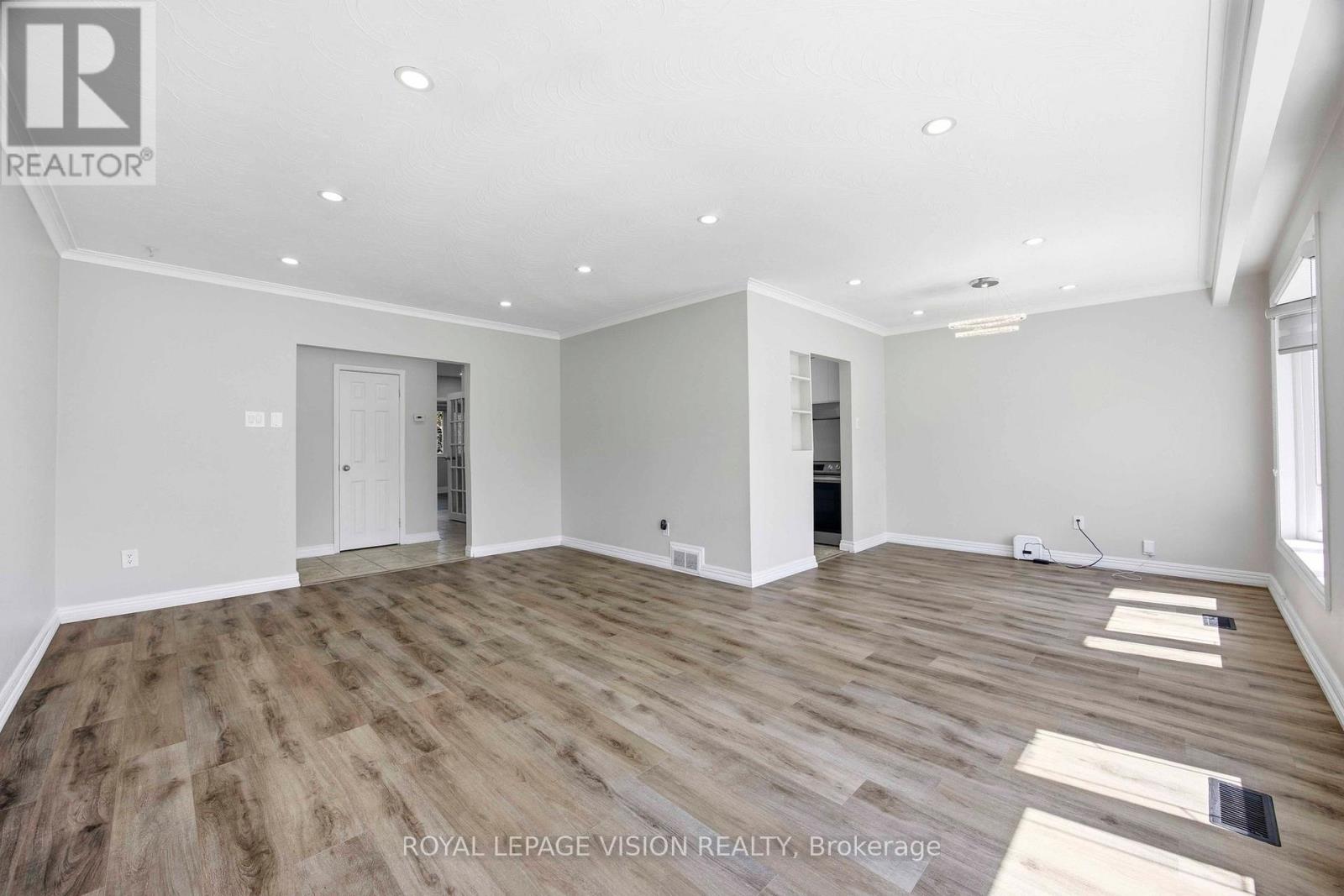 126 Milford Haven Drive, Toronto (Morningside), Ontario  M1G 3E1 - Photo 8 - E12972440