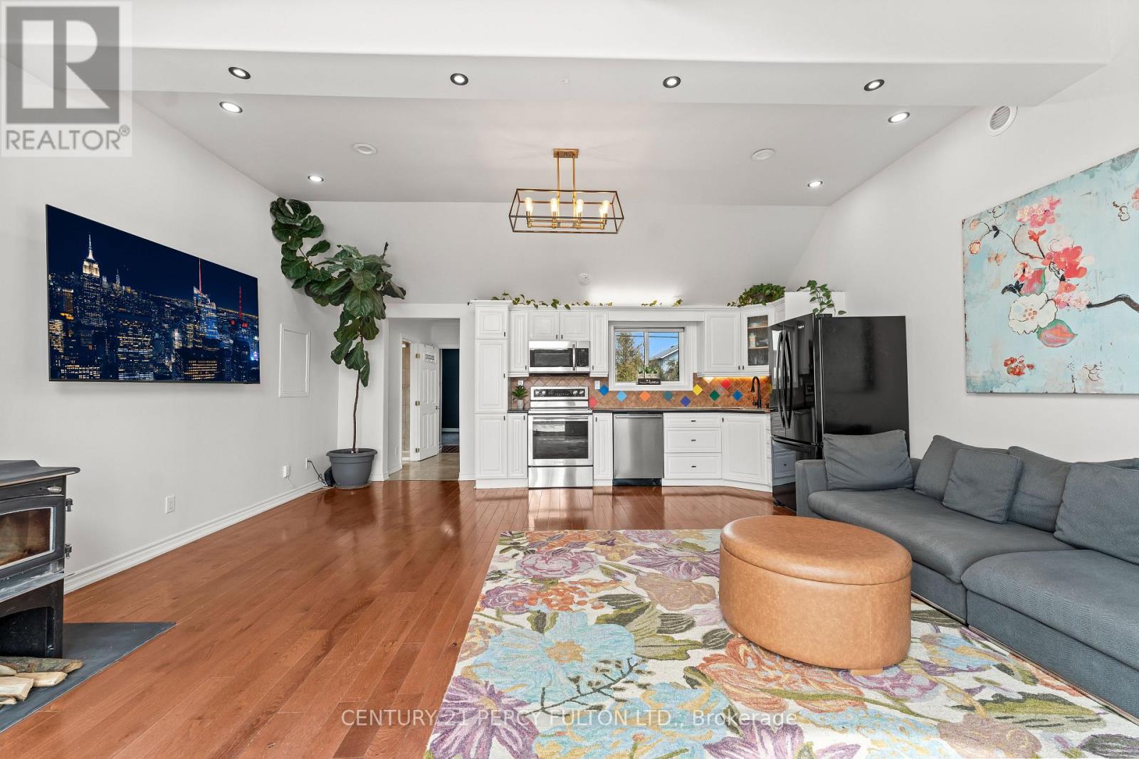 127 Cedar Crest Beach Road, Clarington, Ontario  L1C 3K3 - Photo 8 - E12971264