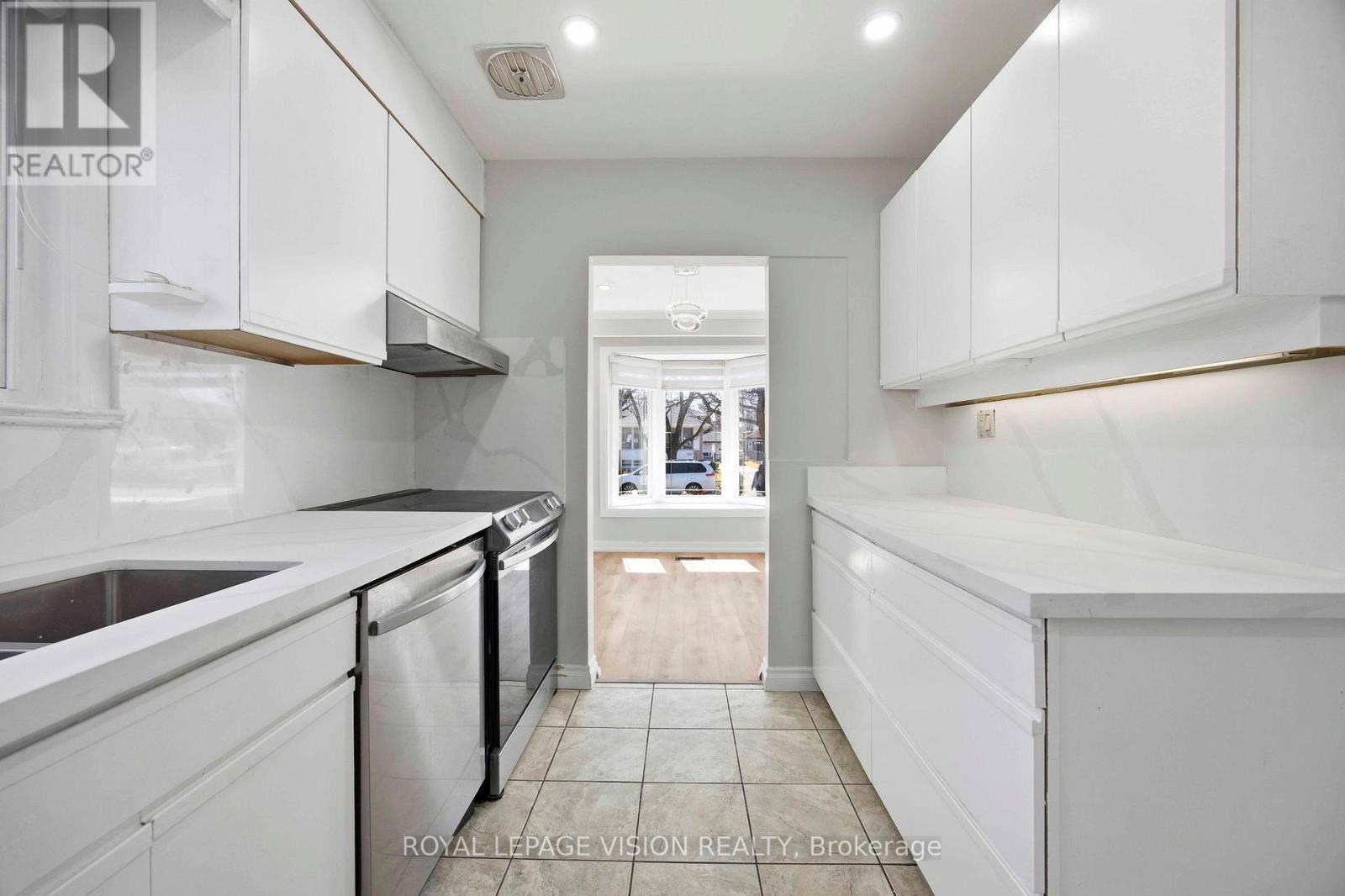 126 Milford Haven Drive, Toronto (Morningside), Ontario  M1G 3E1 - Photo 7 - E12972440