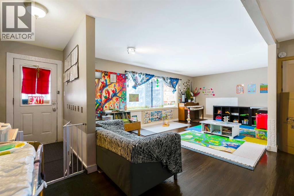 3131 33 Street Sw, Calgary, Alberta  T3E 2V1 - Photo 5 - A2293888